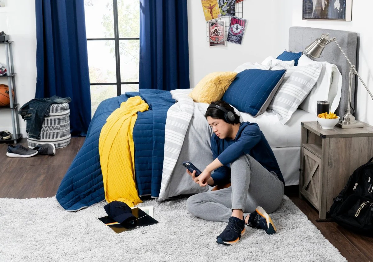 Soft Stripe All Season Quilt/Coverlet Set - Image 31