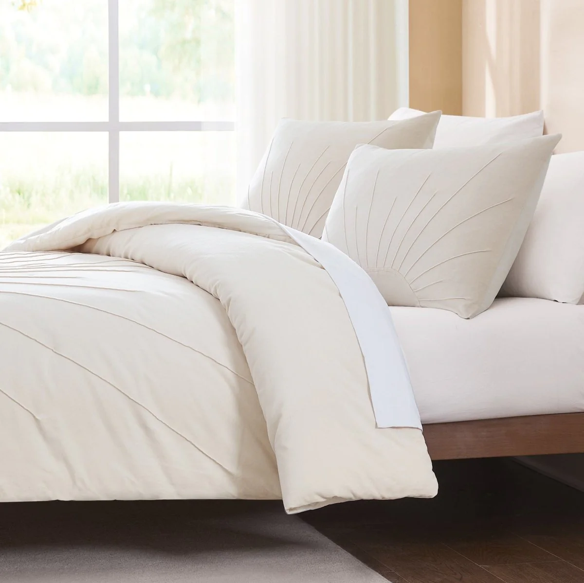 Solar Drift Velvet Comforter Set - Image 11