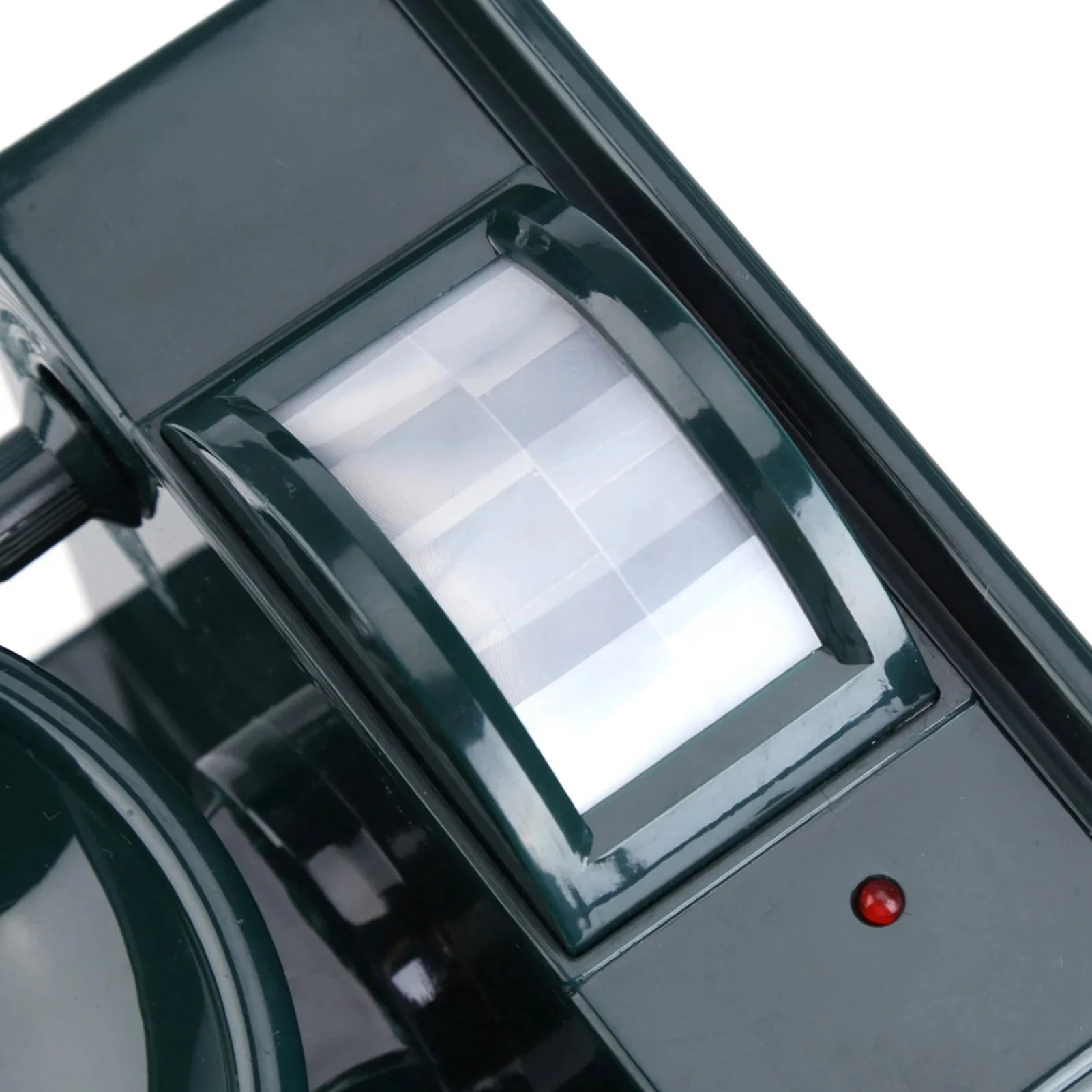 Solar Powered Bird Repeller Motion Sensor Ultrasonic Bird Deterrent - Image 4