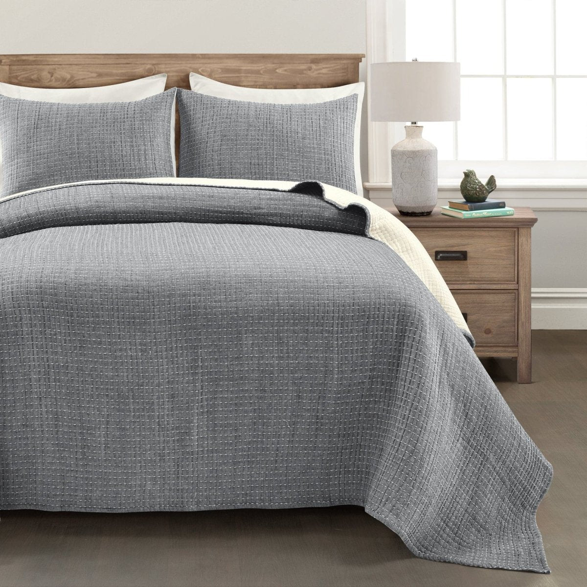 Solid Kantha Pick Stitch Yarn Dyed Cotton Woven Quilt/Coverlet Set - Image 5