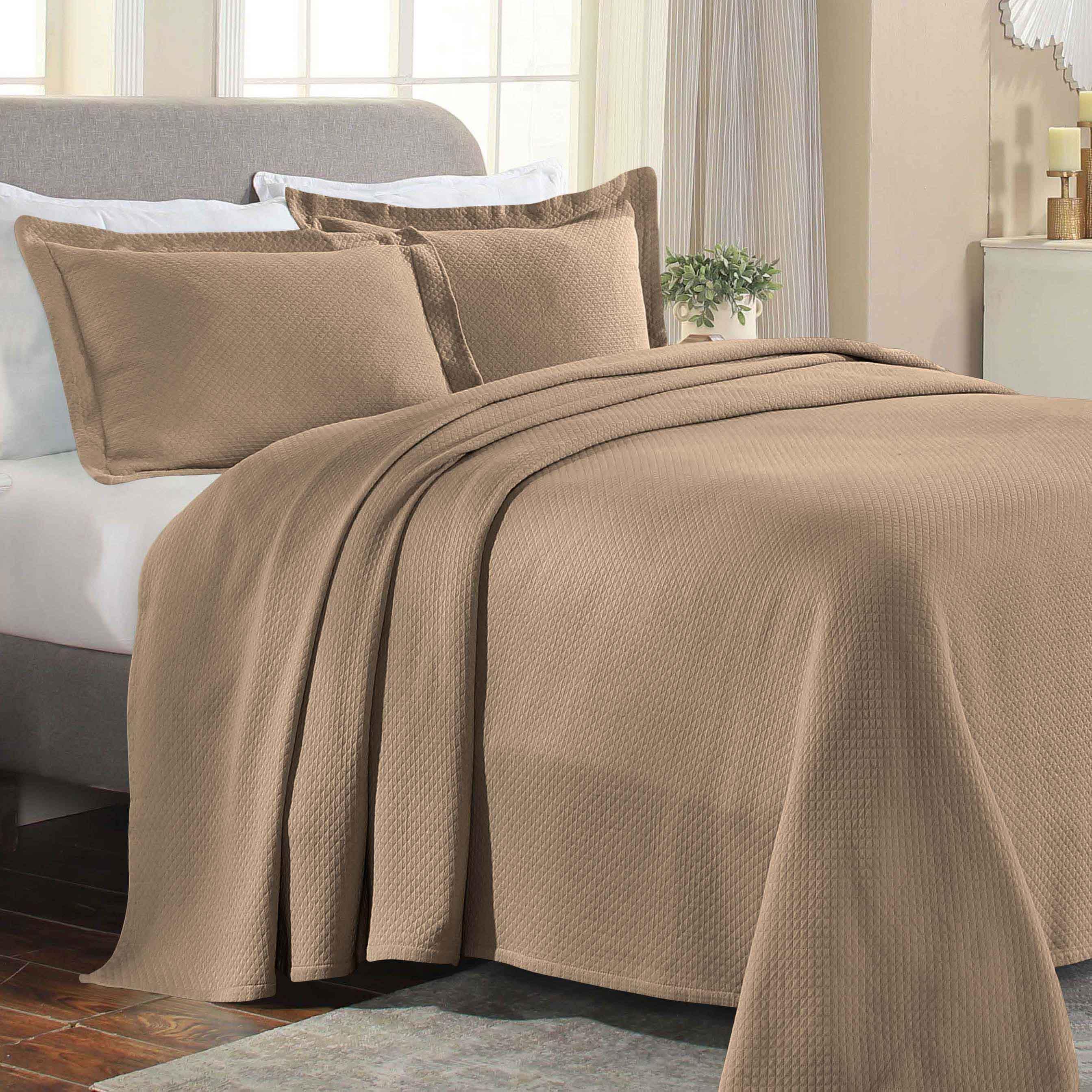 Solitaire Jacquard Matelassé Cotton Diamond Solitaire Bedspread Set - Image 3