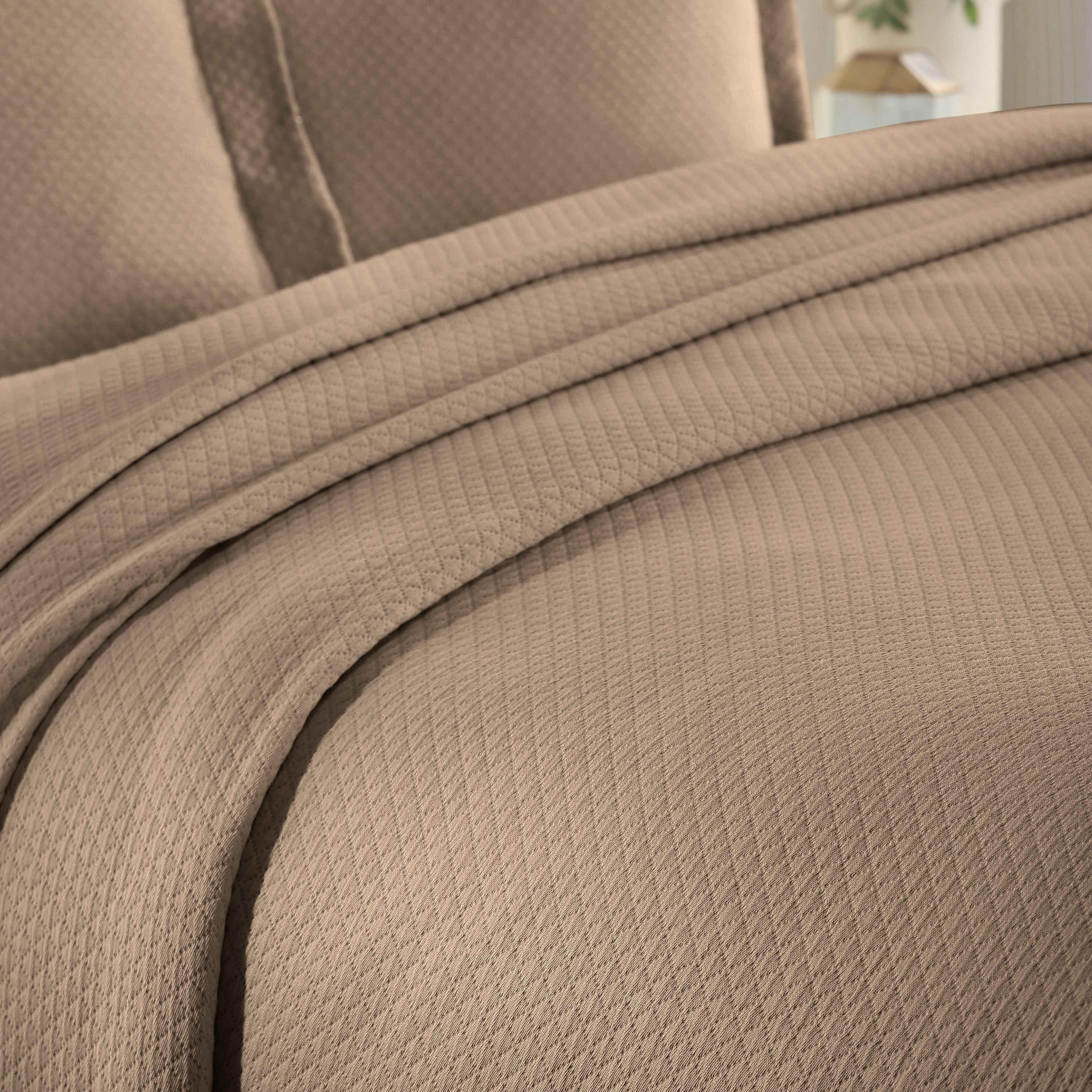 Solitaire Jacquard Matelassé Cotton Diamond Solitaire Bedspread Set - Image 4