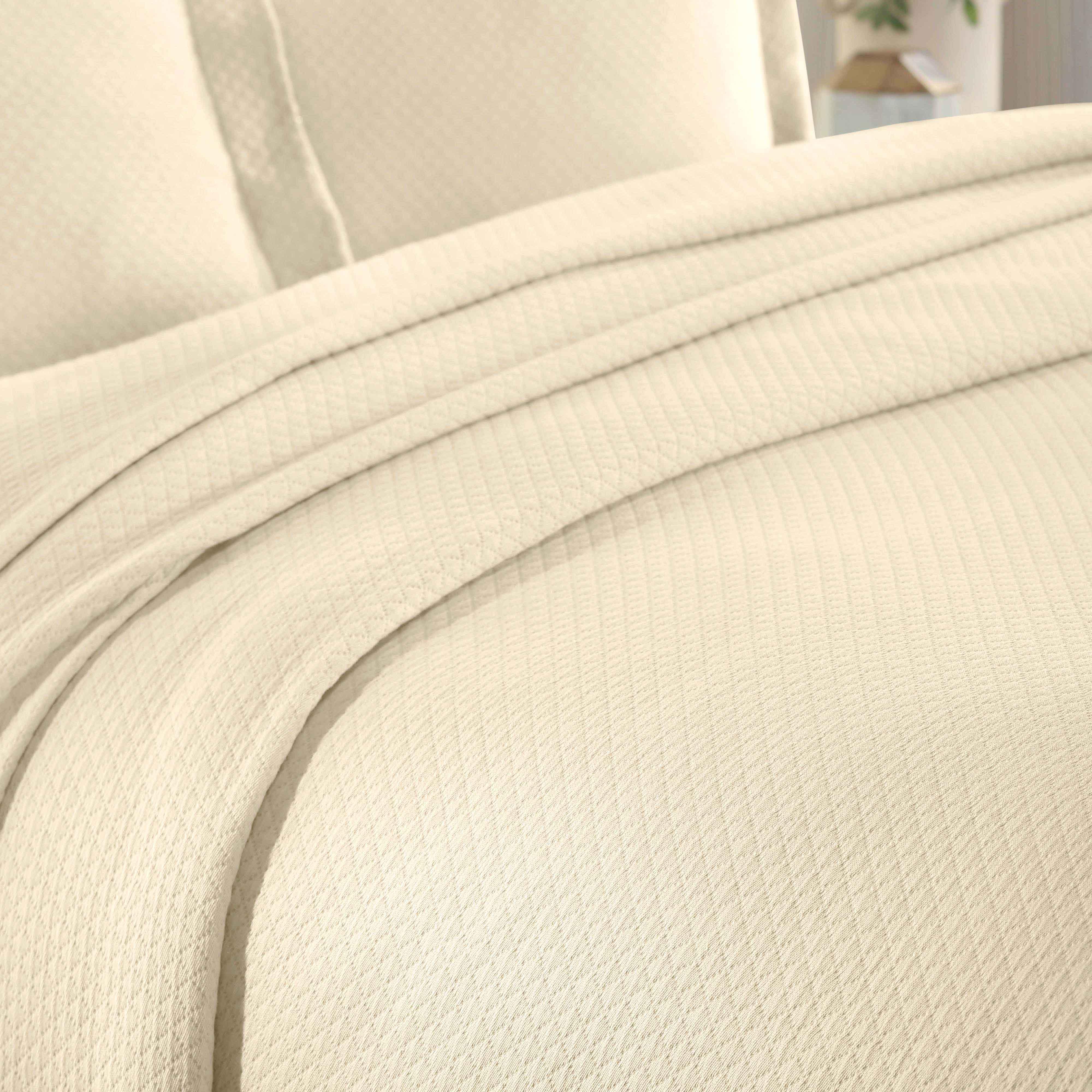 Solitaire Jacquard Matelassé Cotton Diamond Solitaire Bedspread Set - Image 48