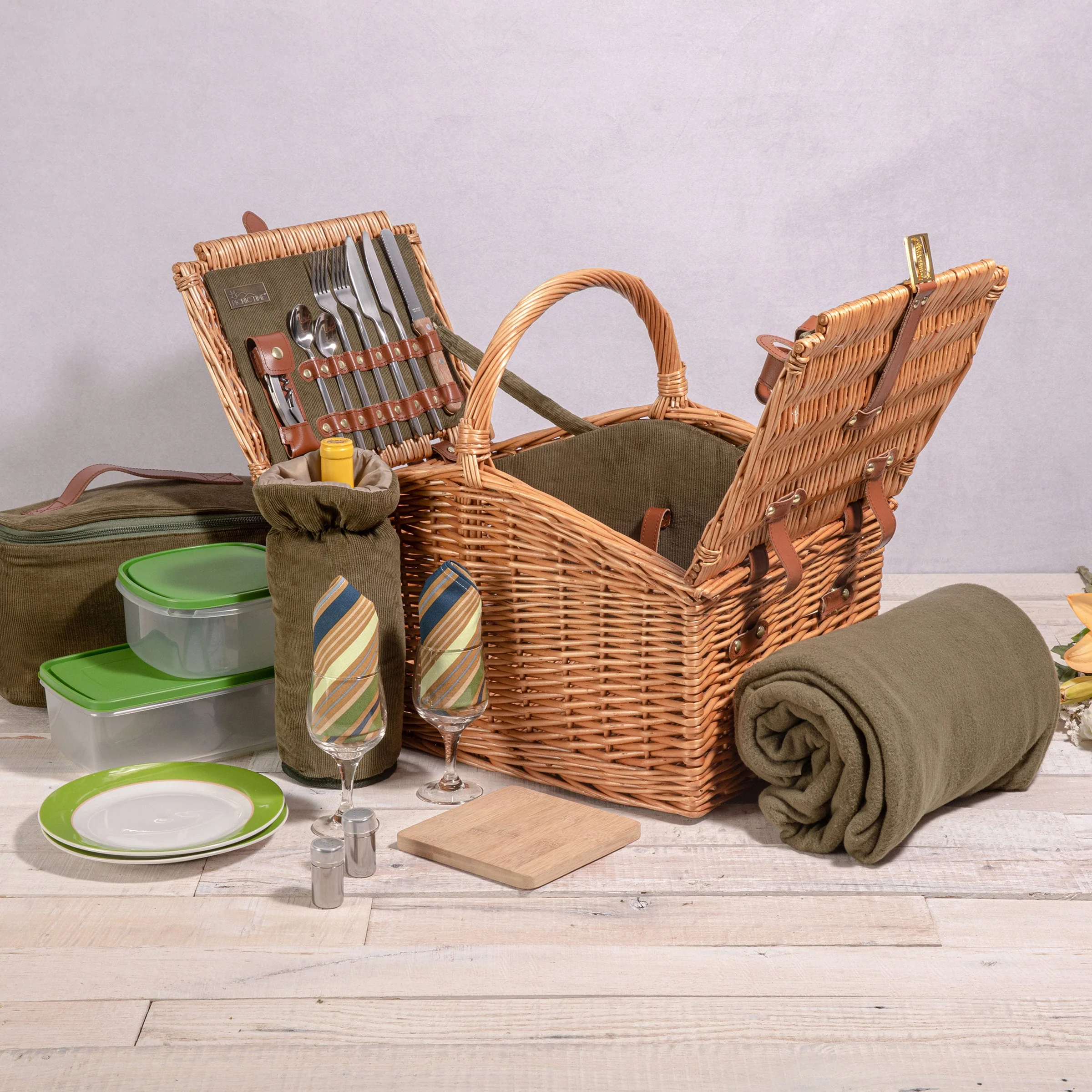 Somerset Picnic Basket - Image 24