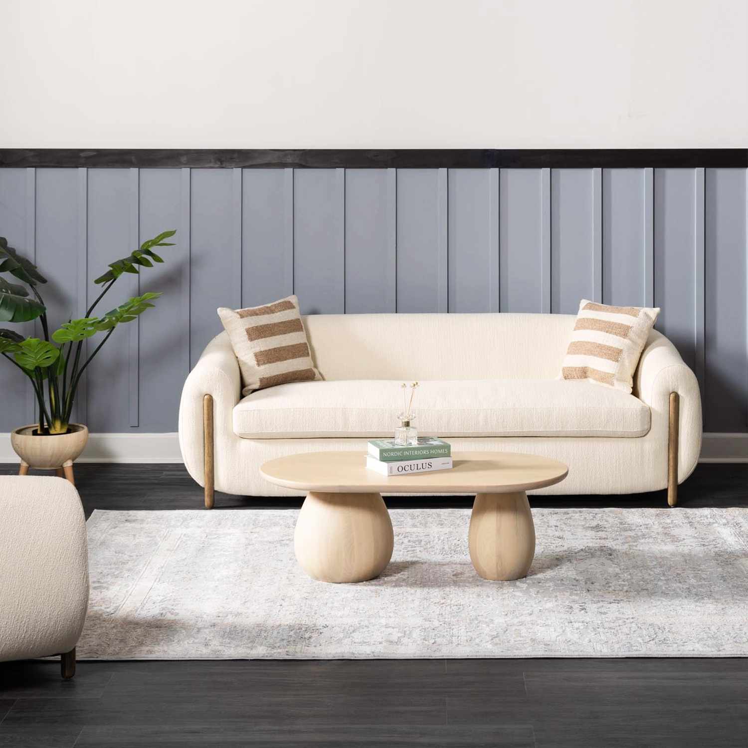 Speaks Traditional Textured Luxe Rug - Image 2
