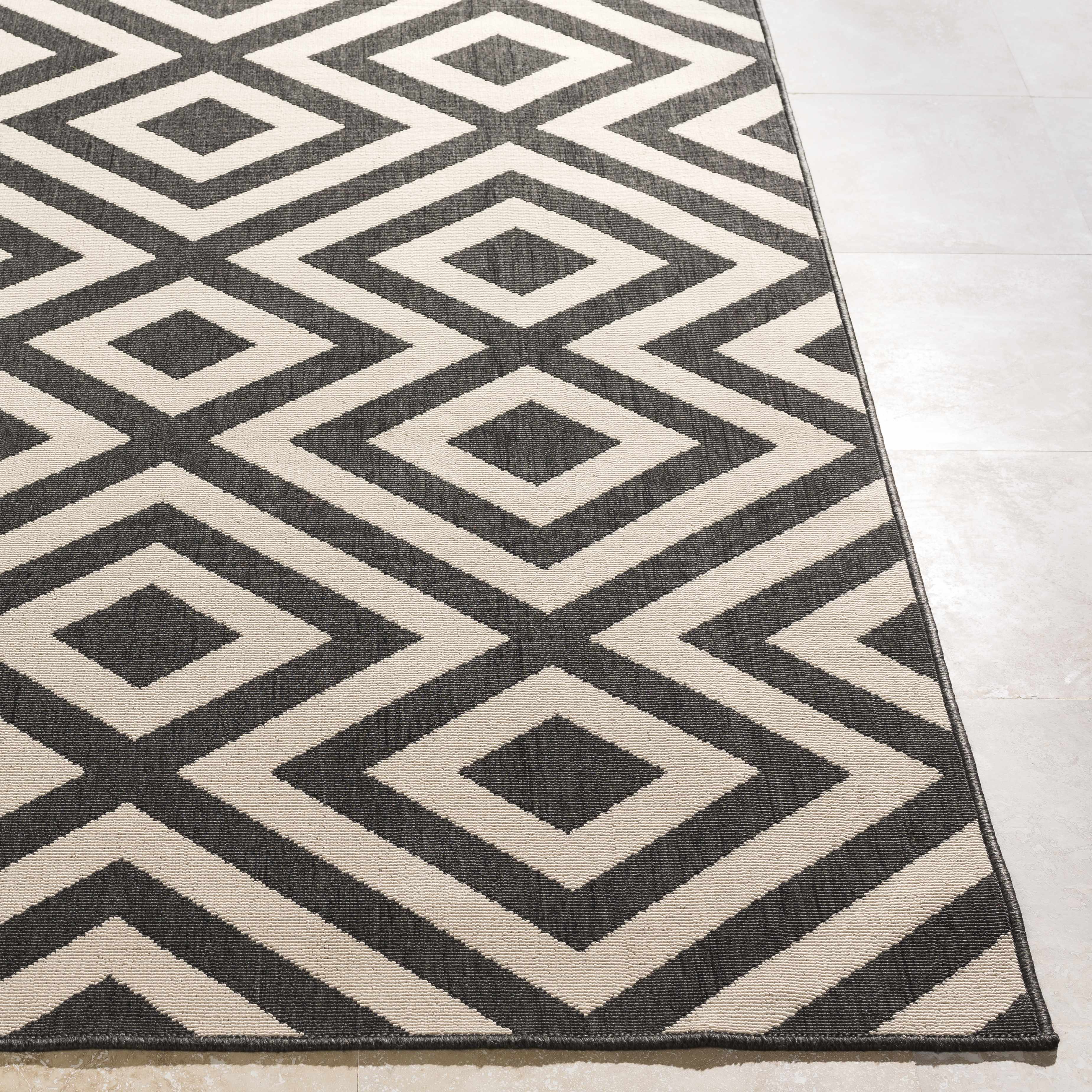 Spilsby Geometric Outdoor Rug - Clearance - Image 5