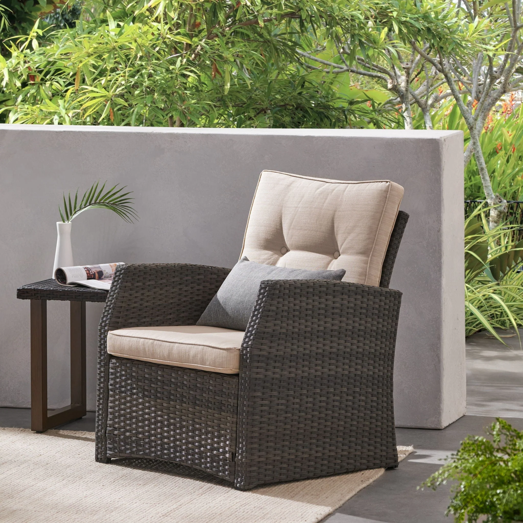 St Marta - Single Sofa Outdoor Relaxation - Image 4