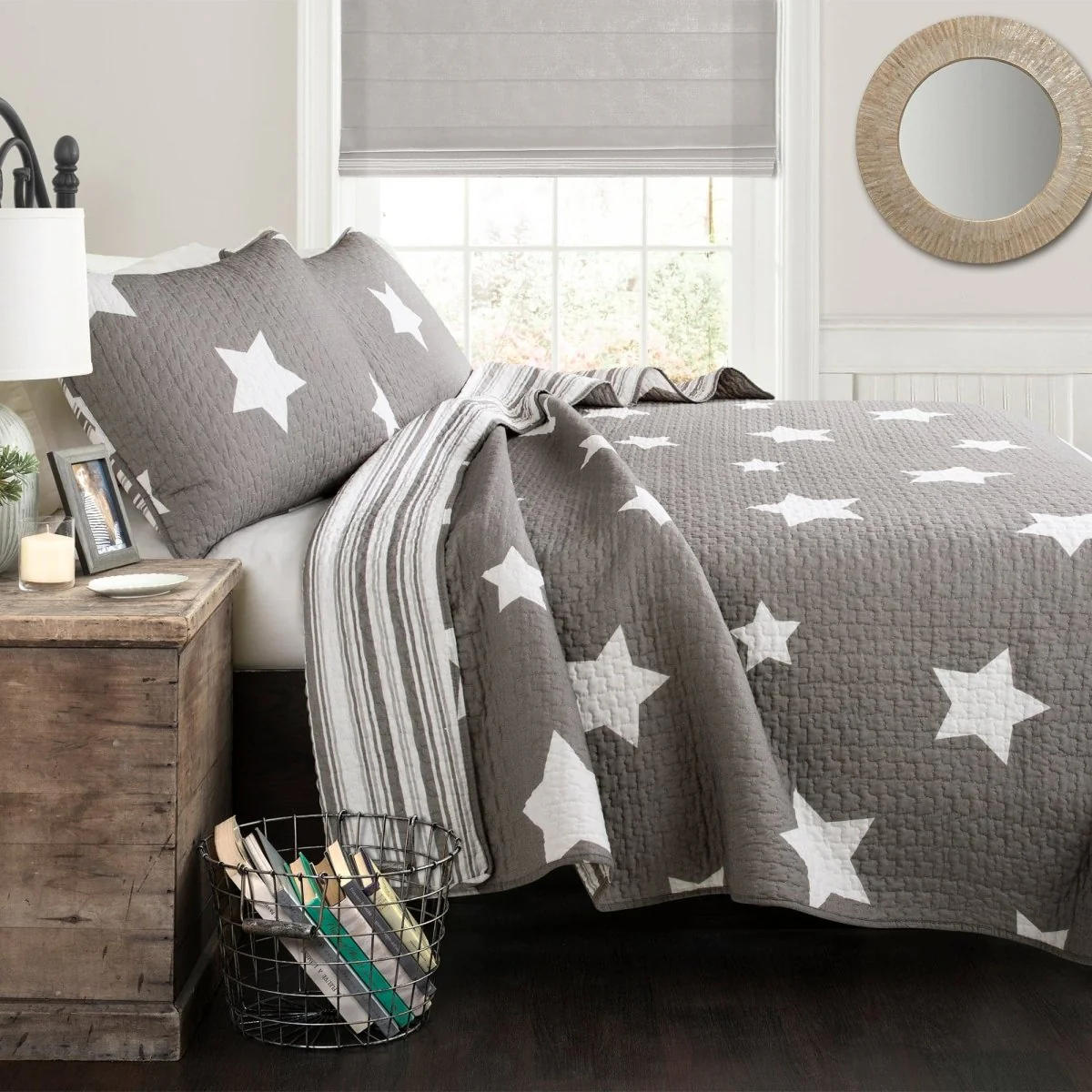 Star Reversible 3 Piece Quilt Set - Image 2