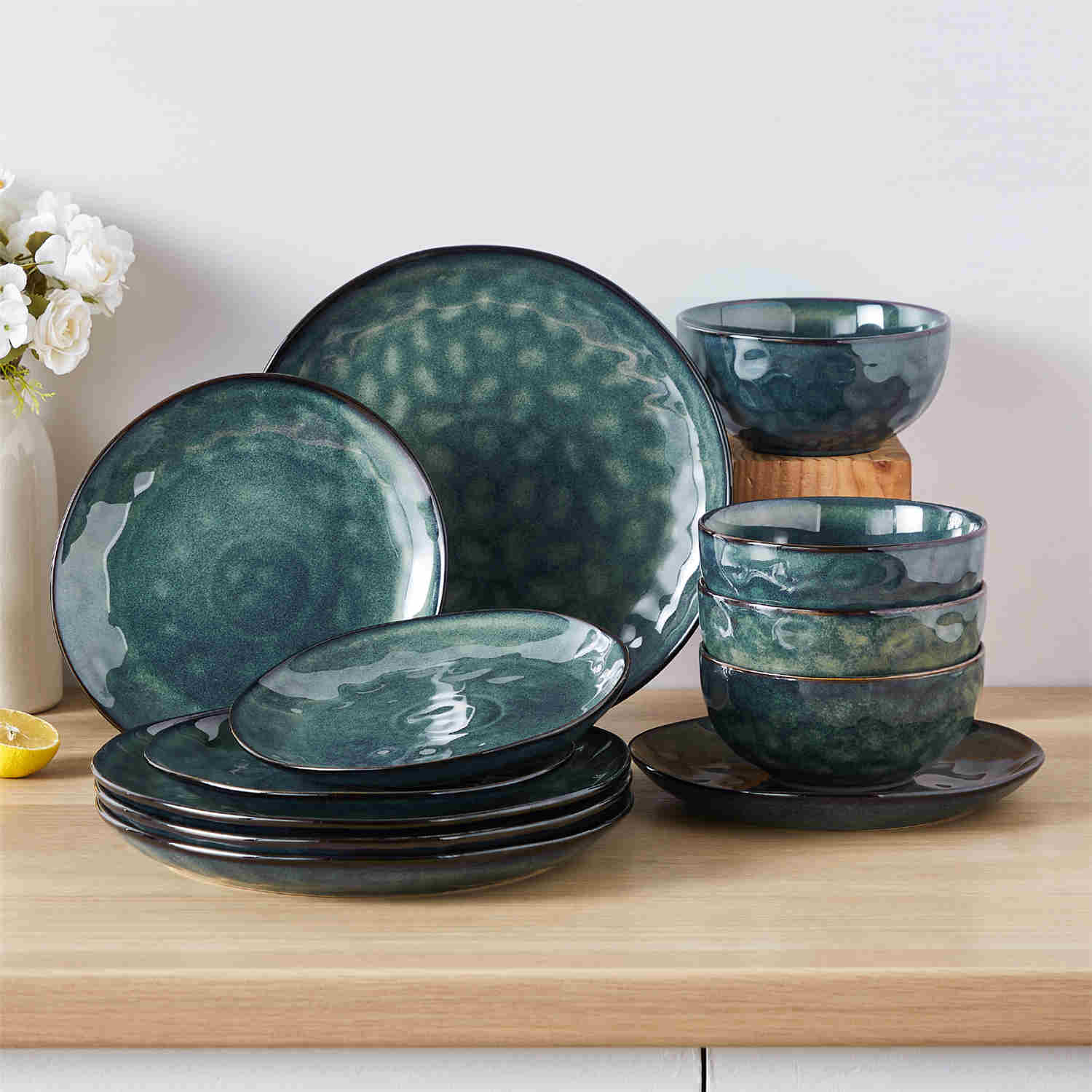 Starry 12 Piece Petite Dinnerware Set - Image 11