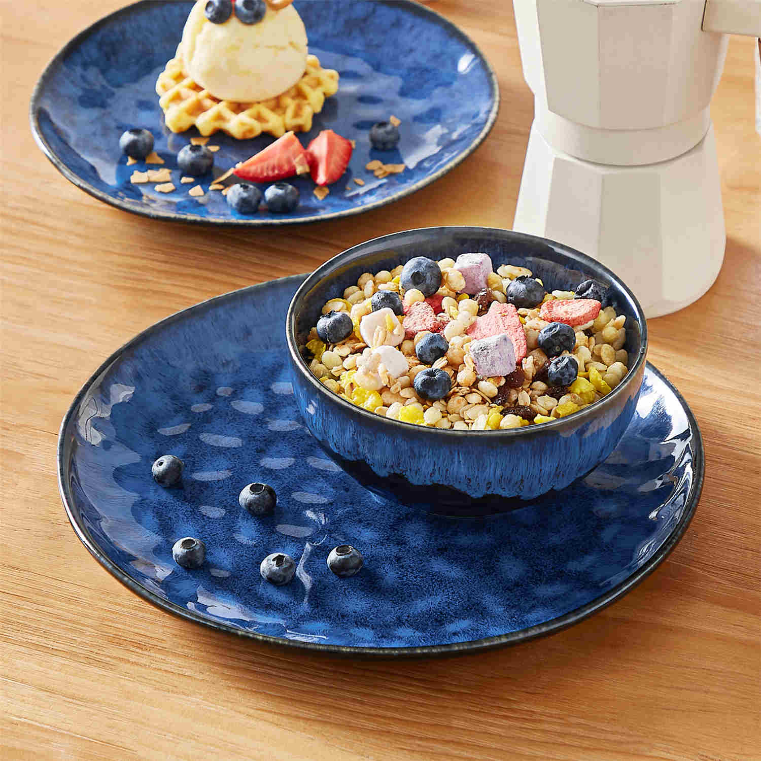 Starry 12 Piece Petite Dinnerware Set - Image 3