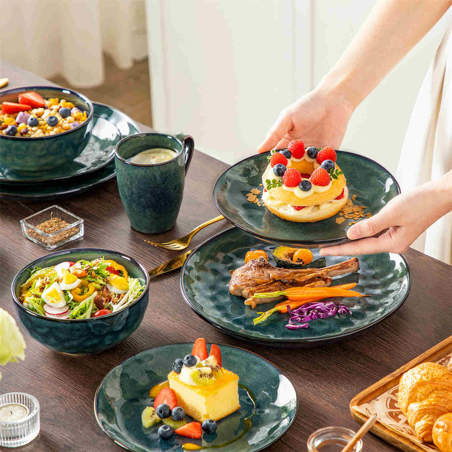 Starry 16 Piece Dinnerware Set - Image 10