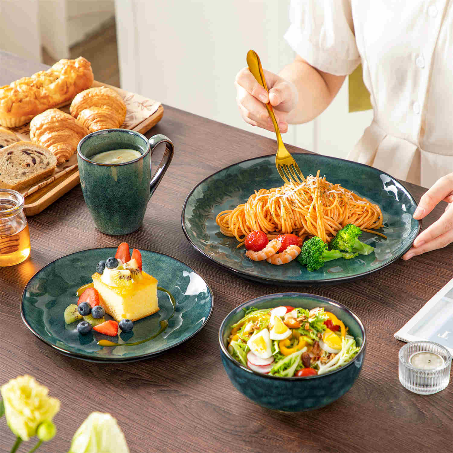 Starry 16 Piece Dinnerware Set - Image 12