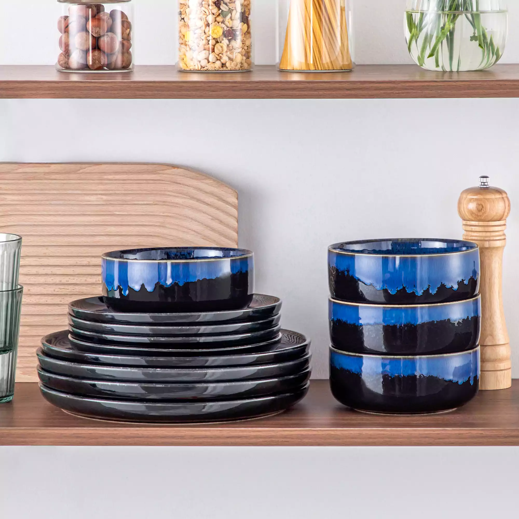 Starry Lipped-Edge 12 Piece Dinnerware Set - Image 12