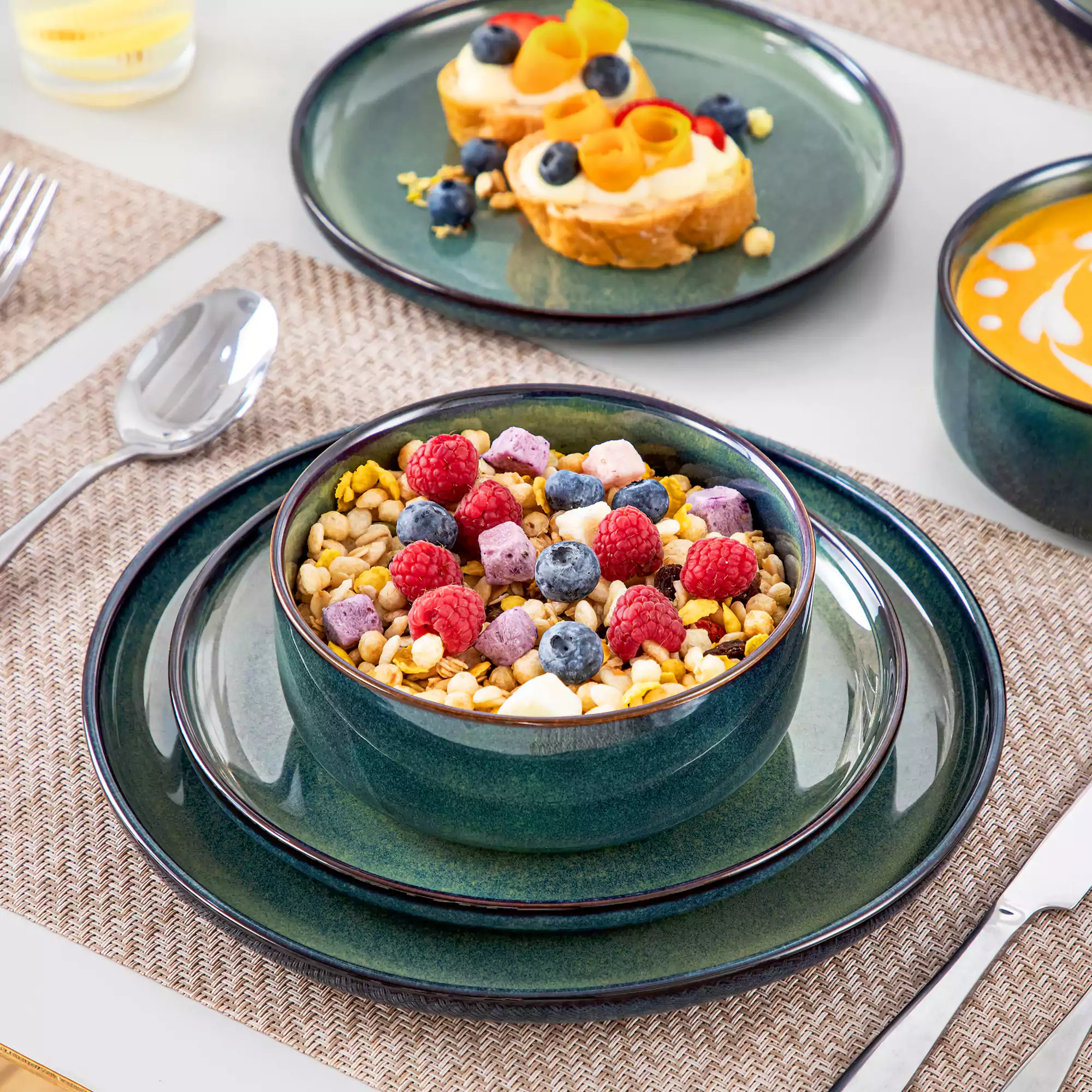 Starry Lipped-Edge 12 Piece Dinnerware Set - Image 16