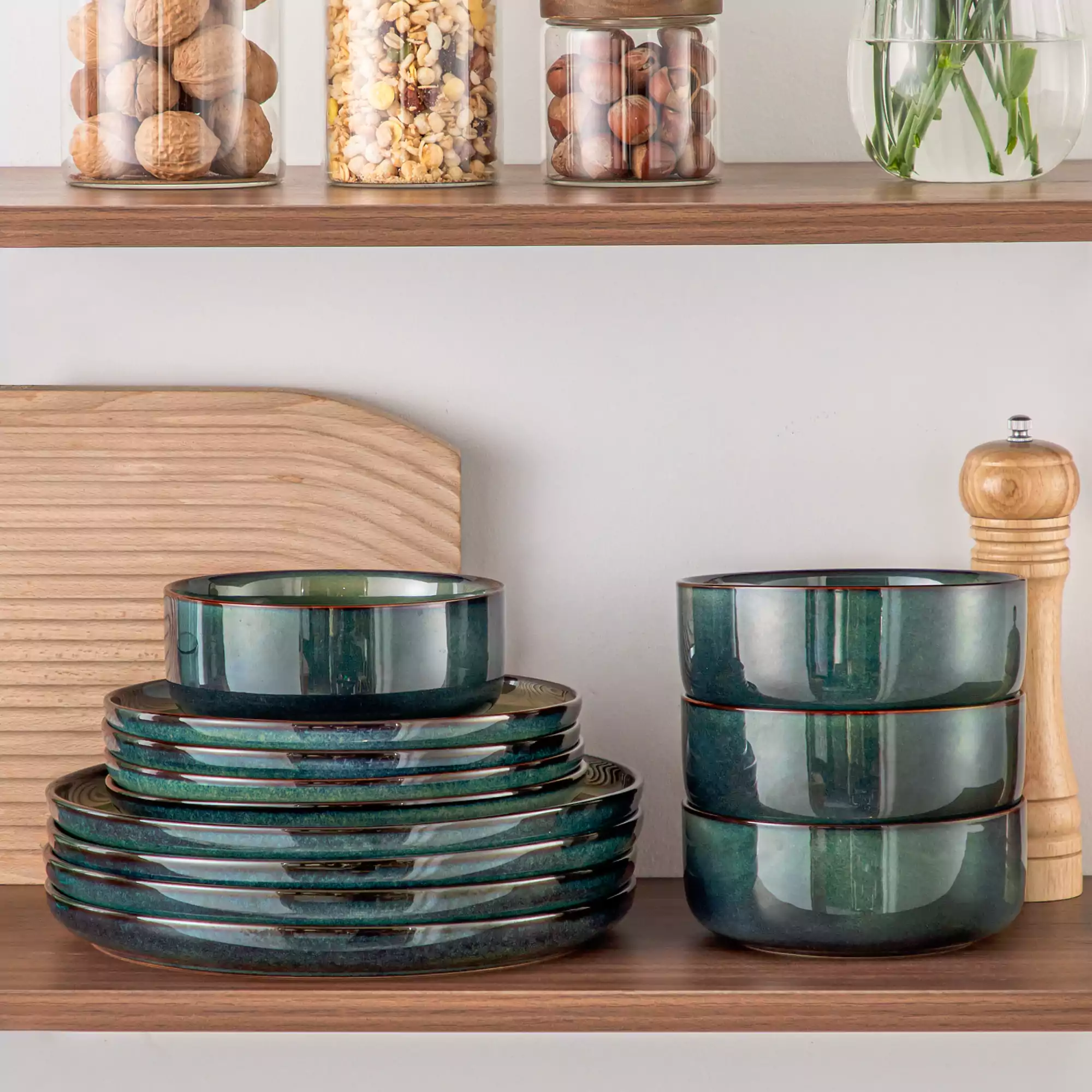 Starry Lipped-Edge 12 Piece Dinnerware Set - Image 24