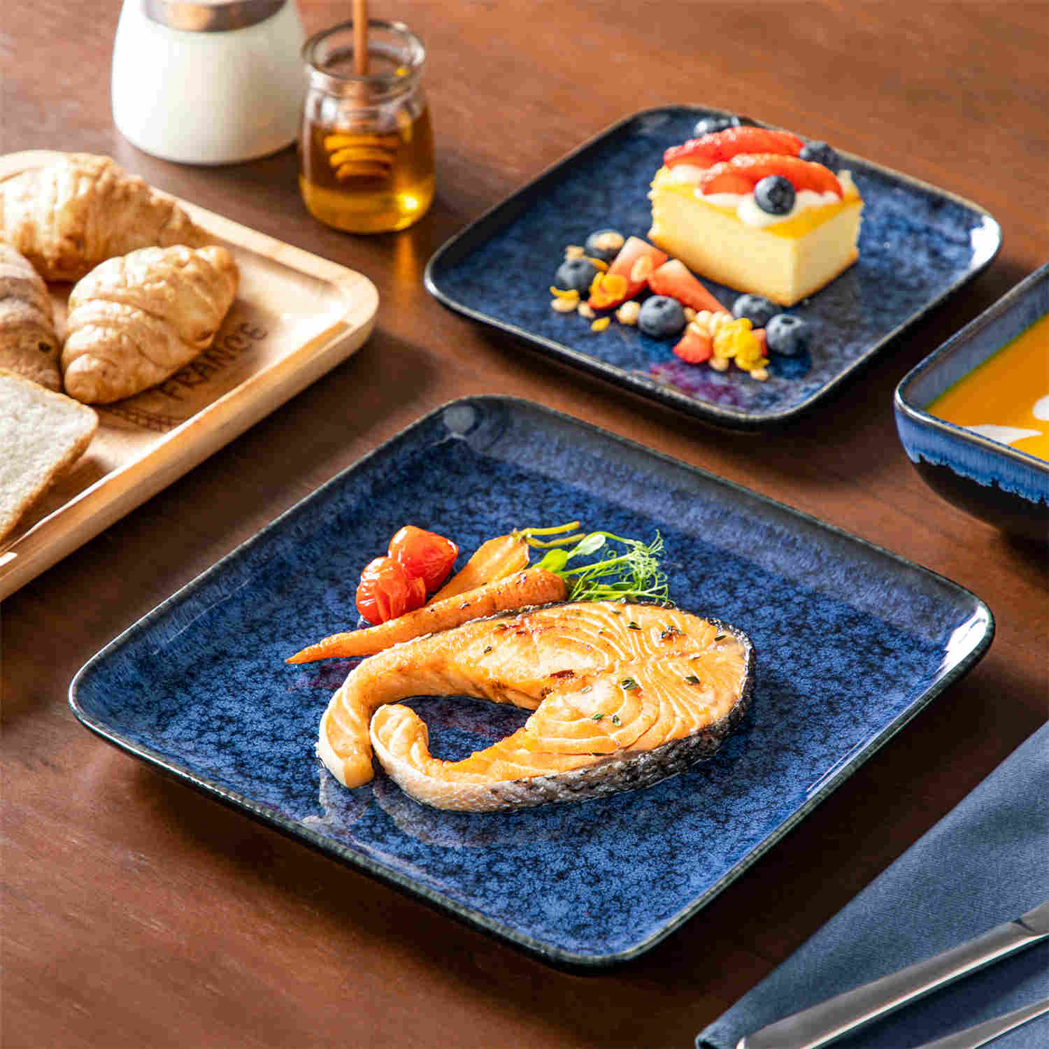 Stern 12 Piece Dinnerware Set - Image 5