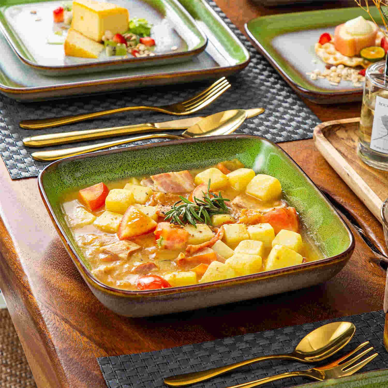 Stern 16 Piece Dinnerware Set - Image 26