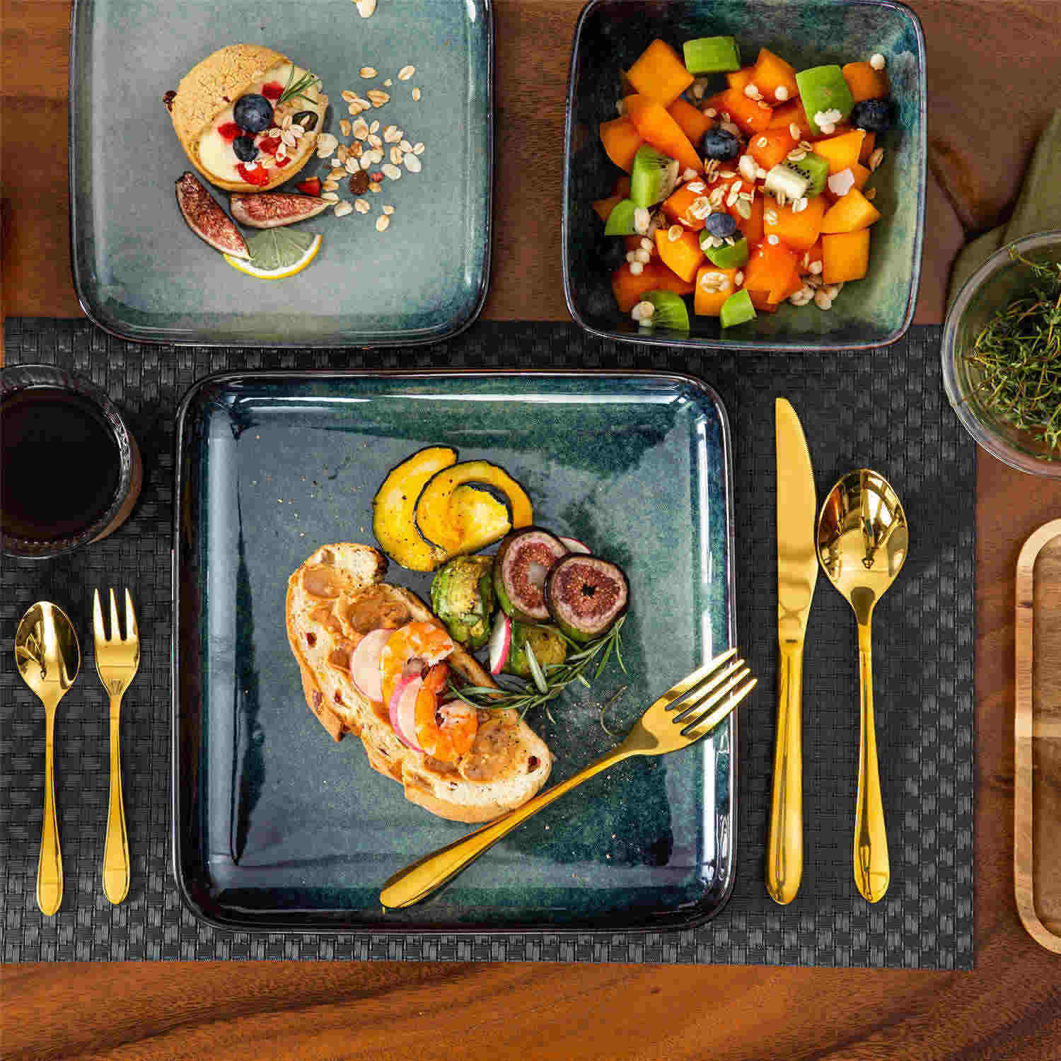 Stern 16 Piece Dinnerware Set - Image 3