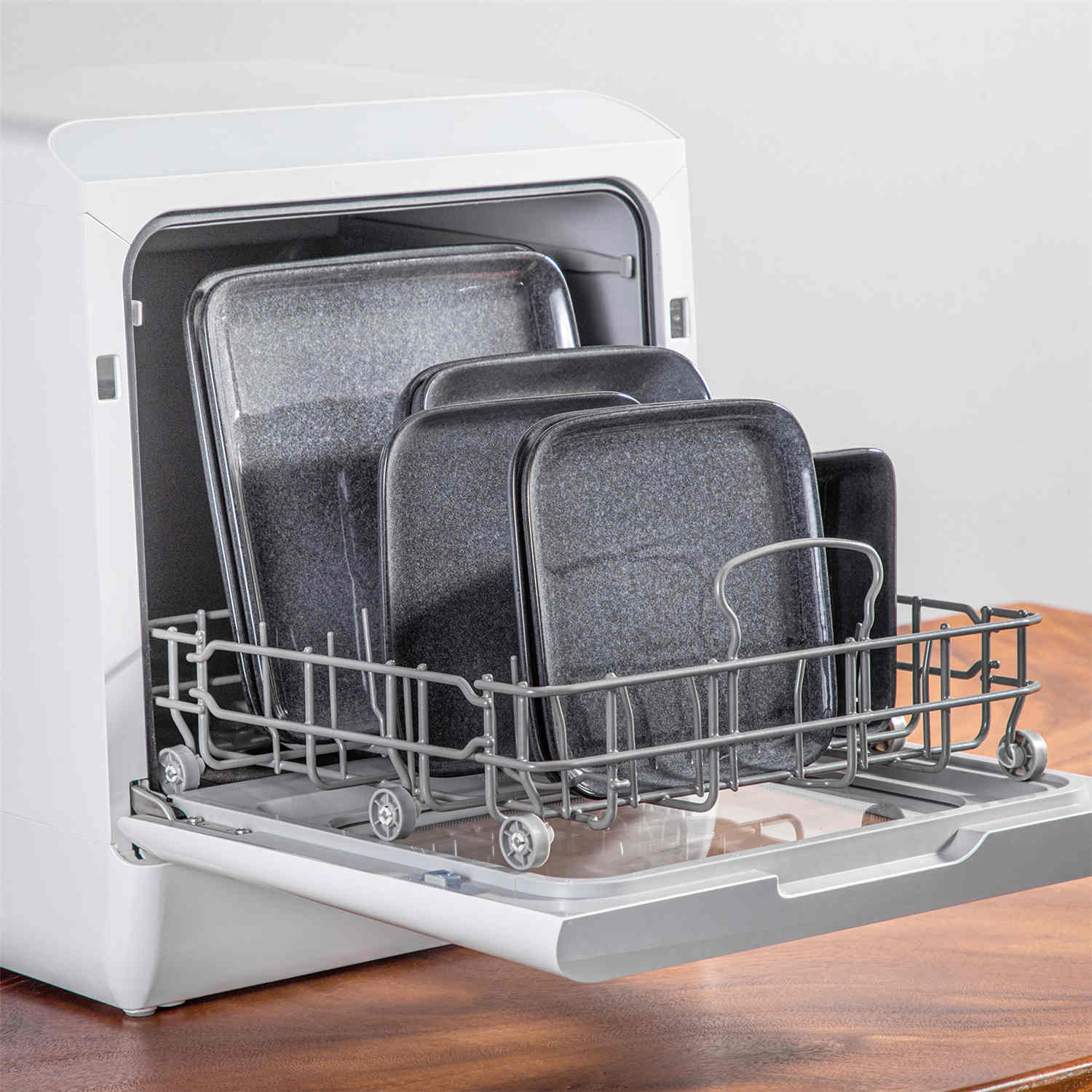 Stern 16 Piece Dinnerware Set - Image 32
