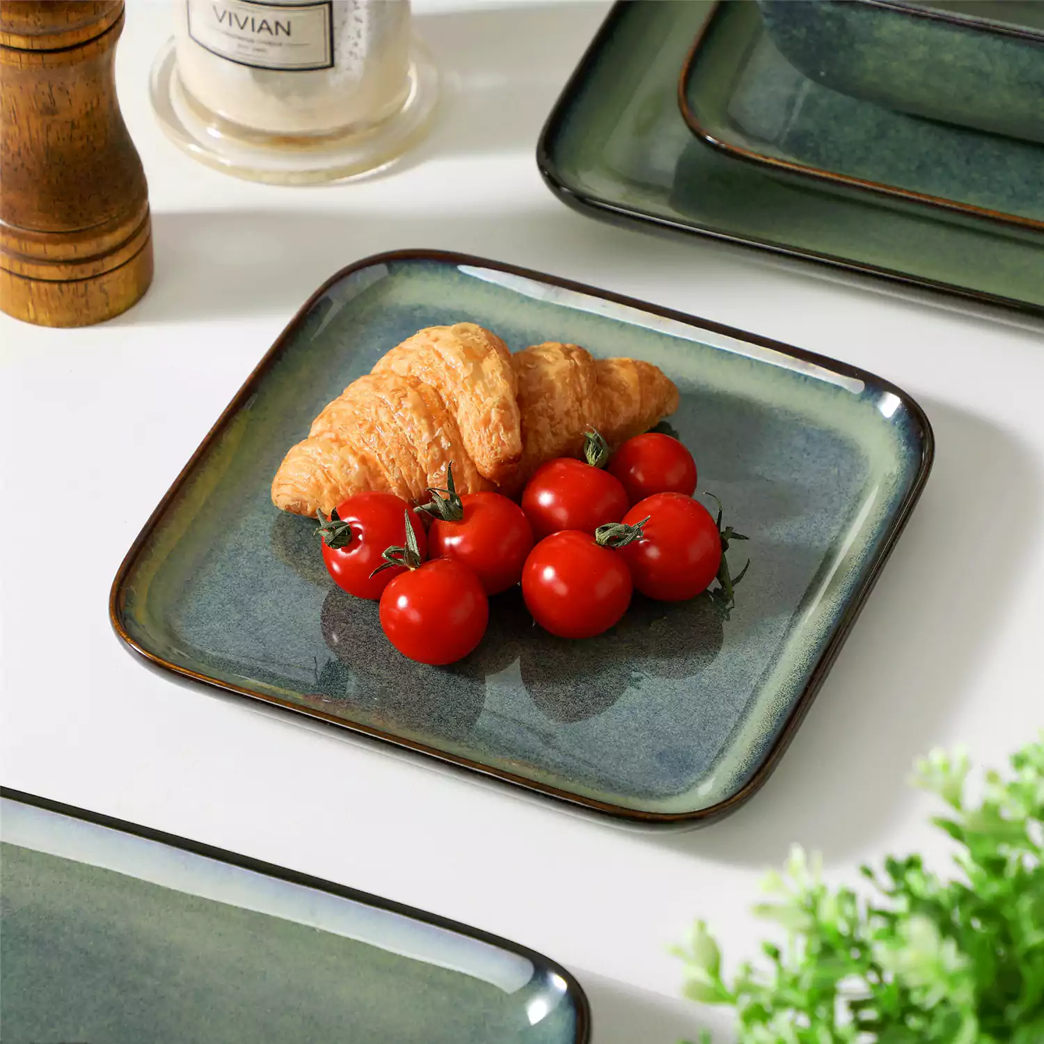 Stern 18 Piece Dinnerware Set - Image 21