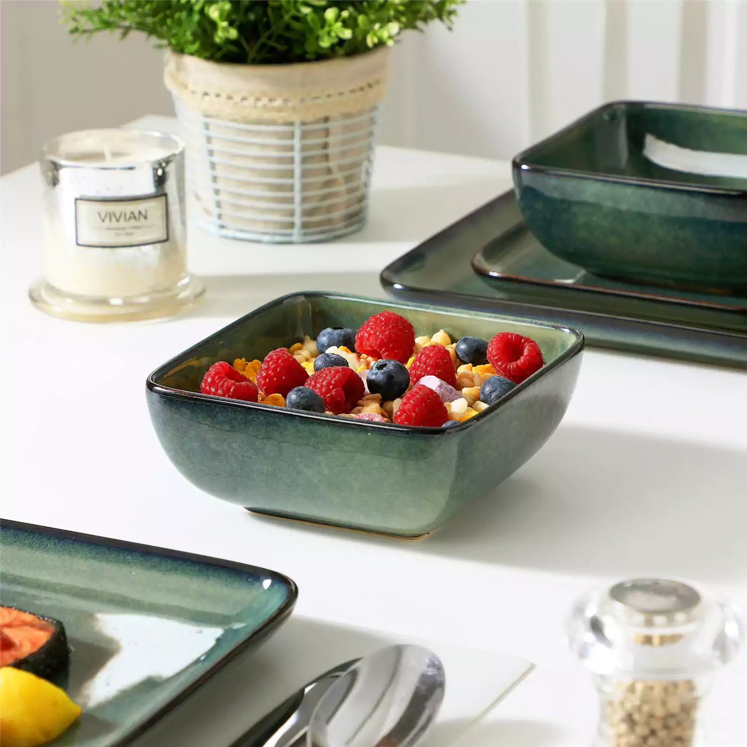 Stern 18 Piece Dinnerware Set - Image 22