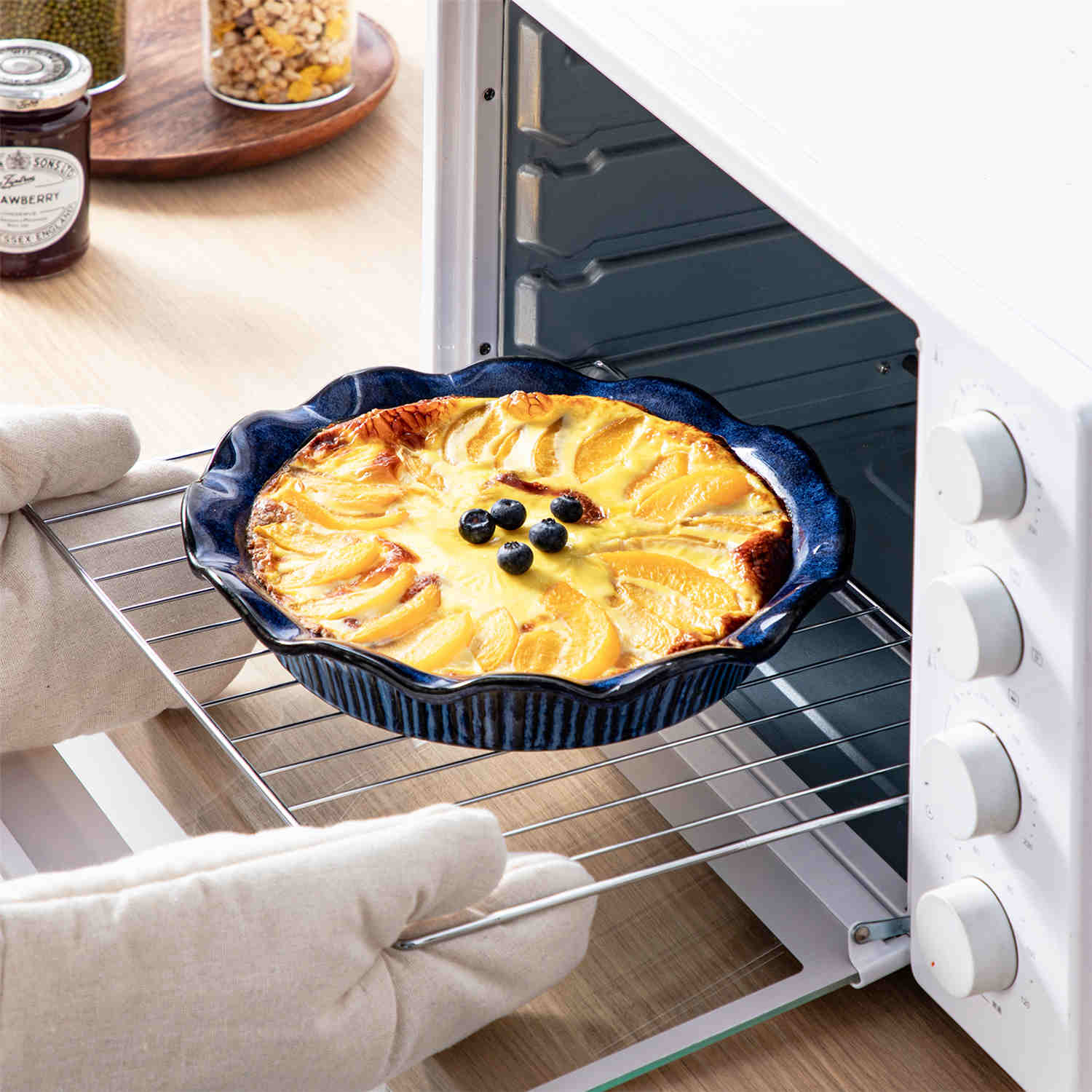 Stern Fluted Pie Pan - Image 3