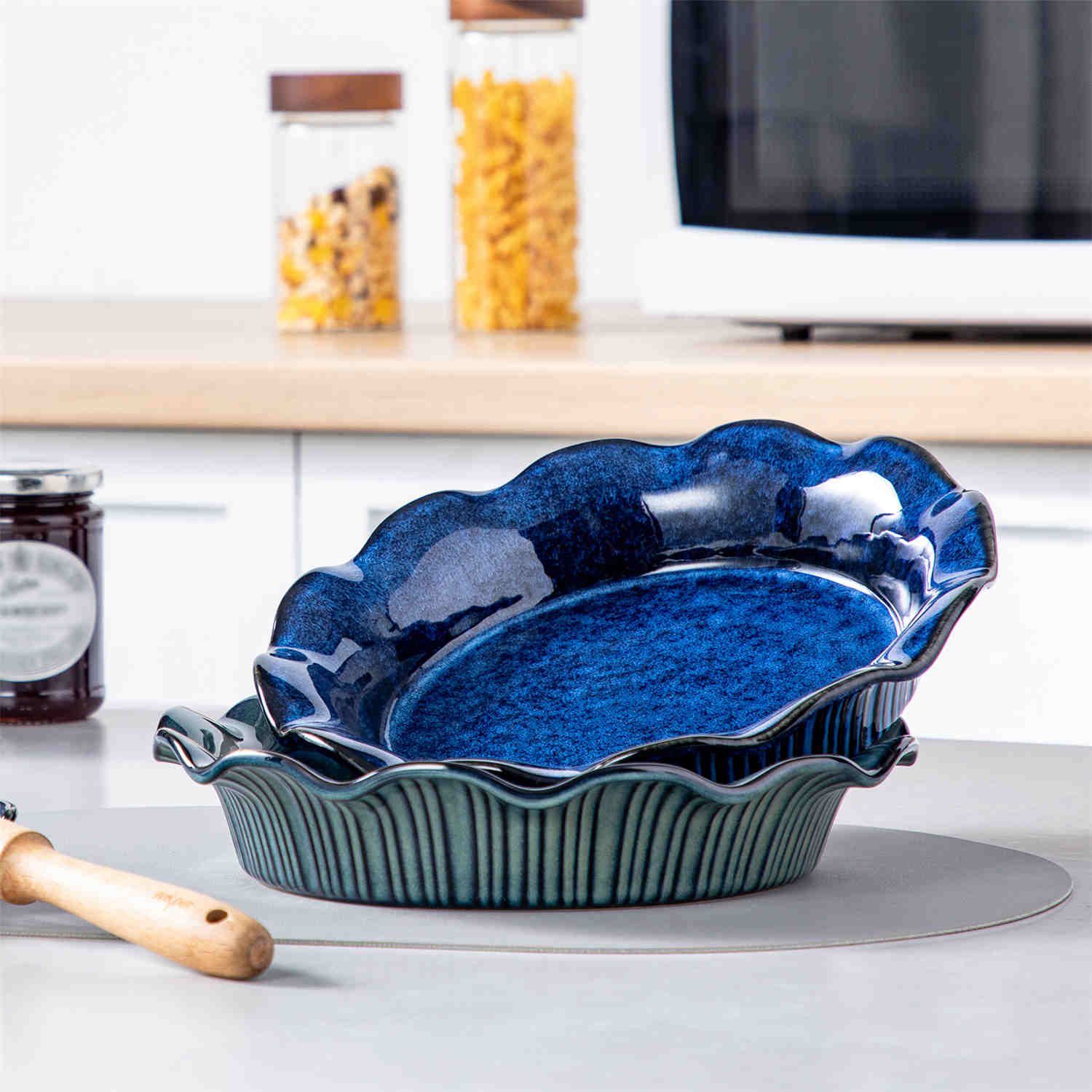 Stern Fluted Pie Pan - Image 5