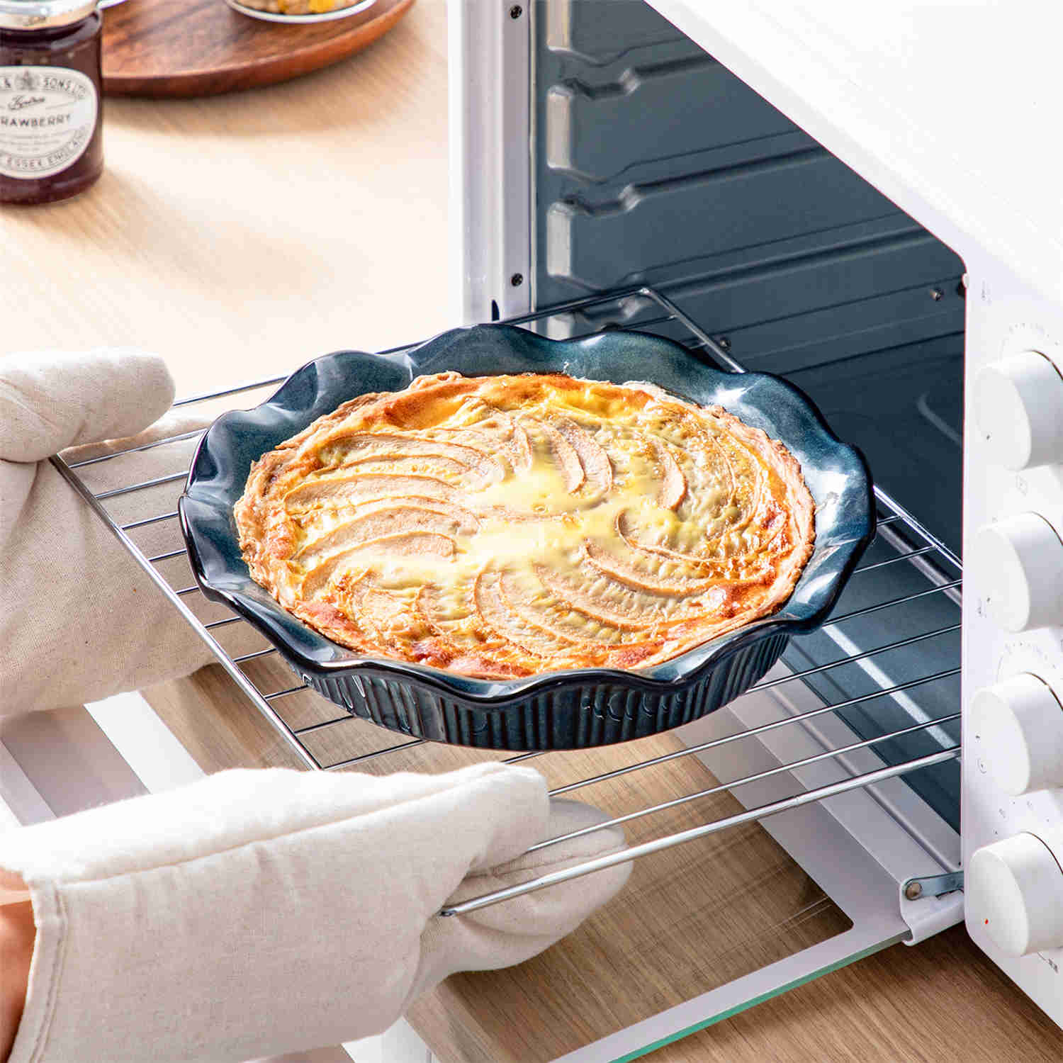 Stern Fluted Pie Pan - Image 9
