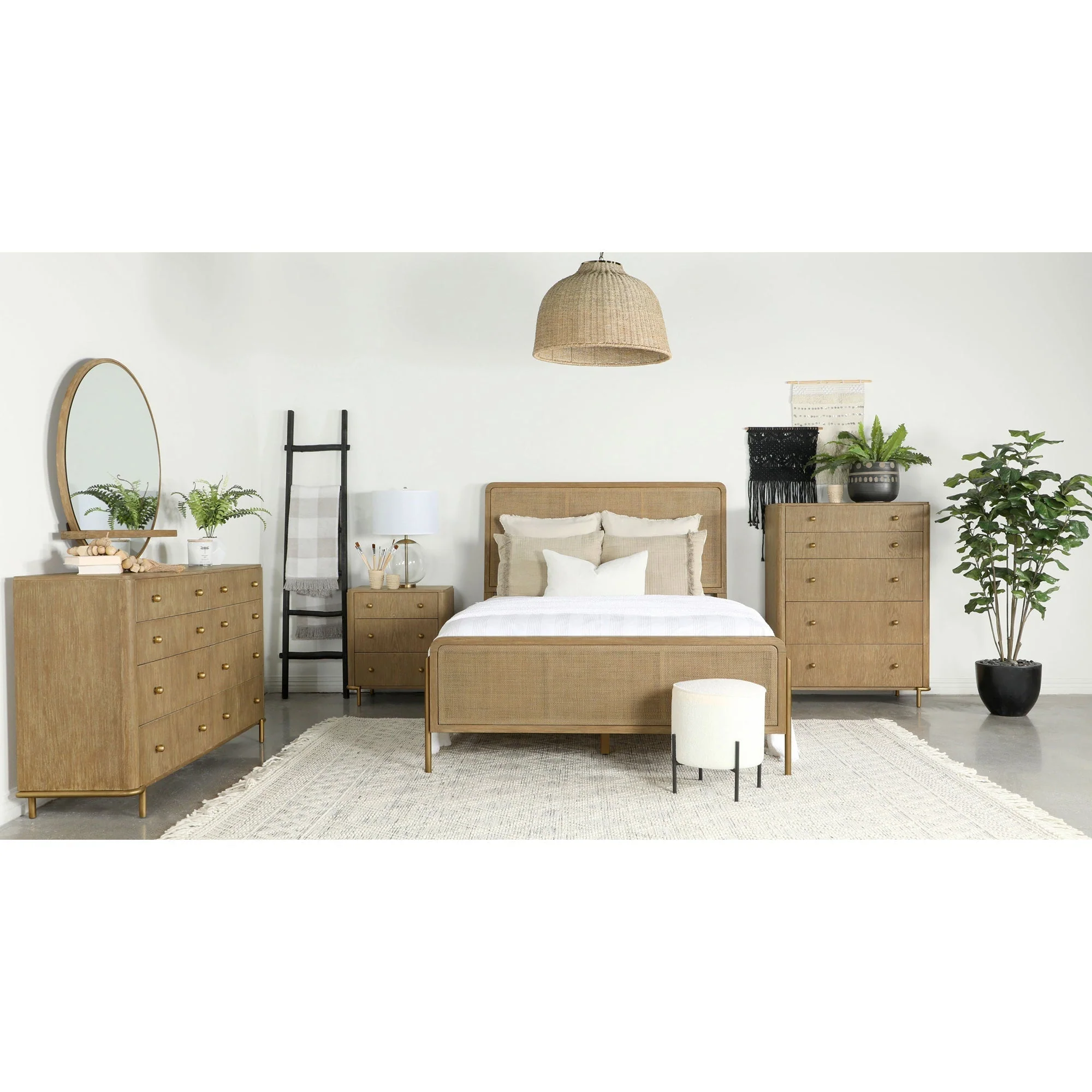 Stevie Sand Wash Natural Cane 4-Piece Eastern King Bedroom Set - Image 16