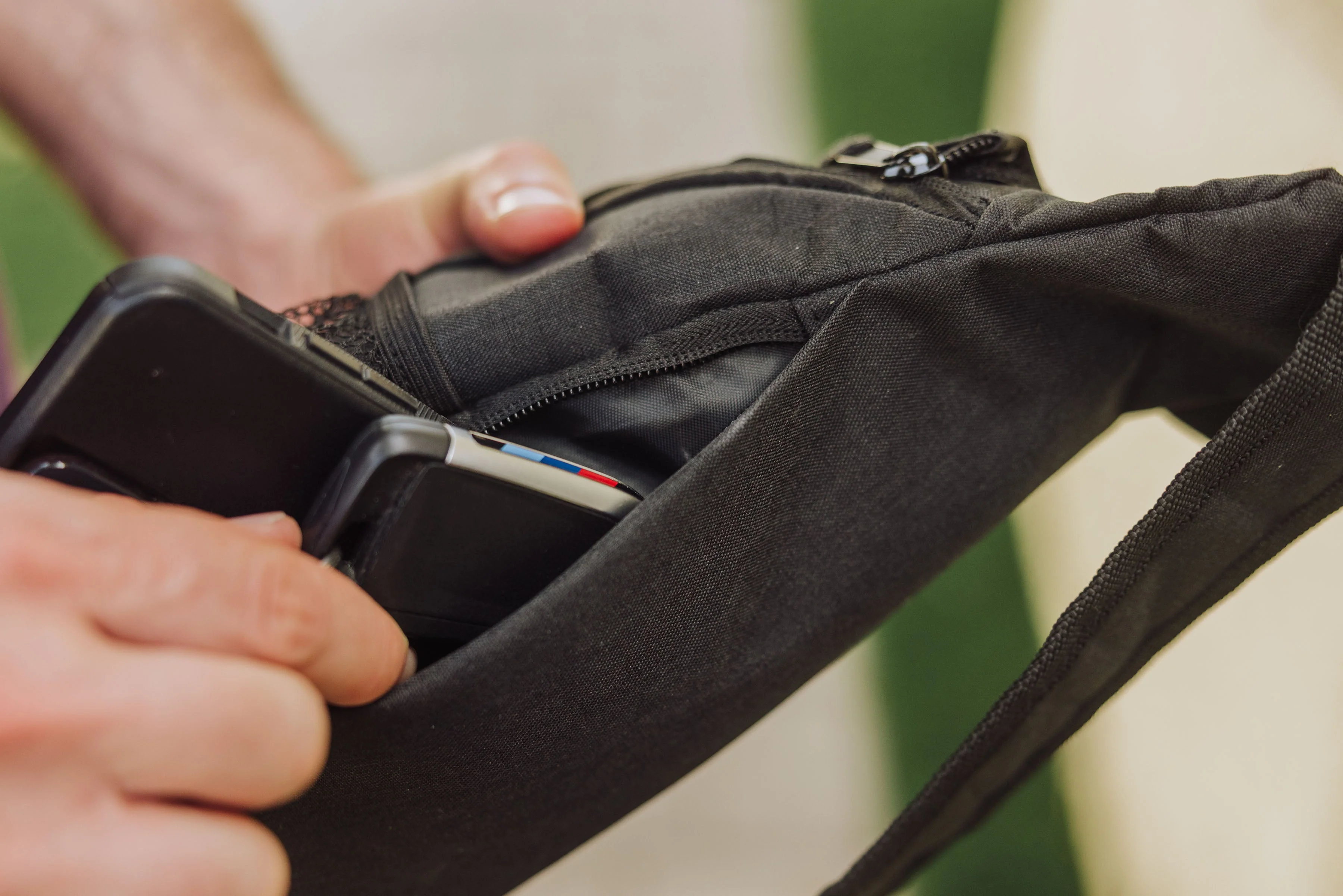 Strider Crossbody Cooler Sling Bag - Image 9