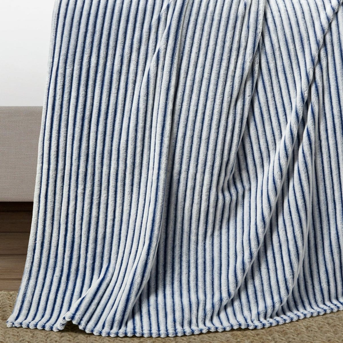 Super Cozy Ultra Soft Ribbed Faux Fur Oversized Blanket/Bedspread - Image 14
