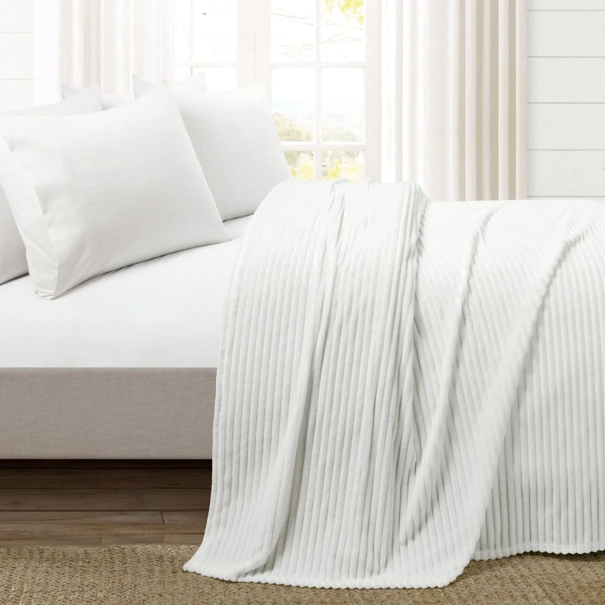 Super Cozy Ultra Soft Ribbed Faux Fur Oversized Blanket/Bedspread - Image 4