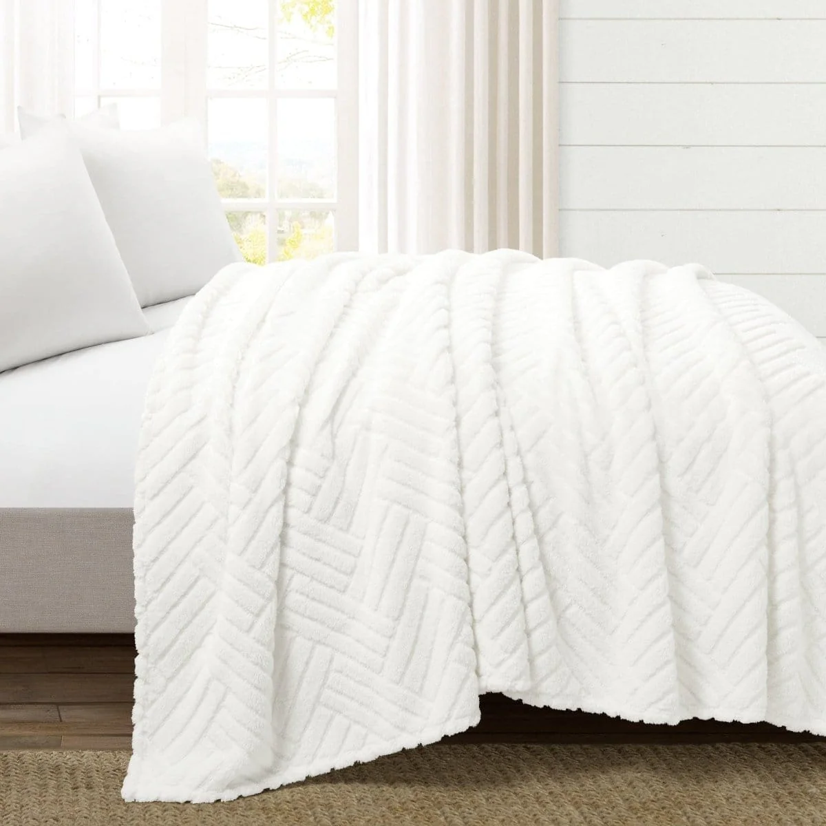 Super Cozy Ultra Soft Sherpa Jacquard Geo Blanket/Bedspread - Image 3