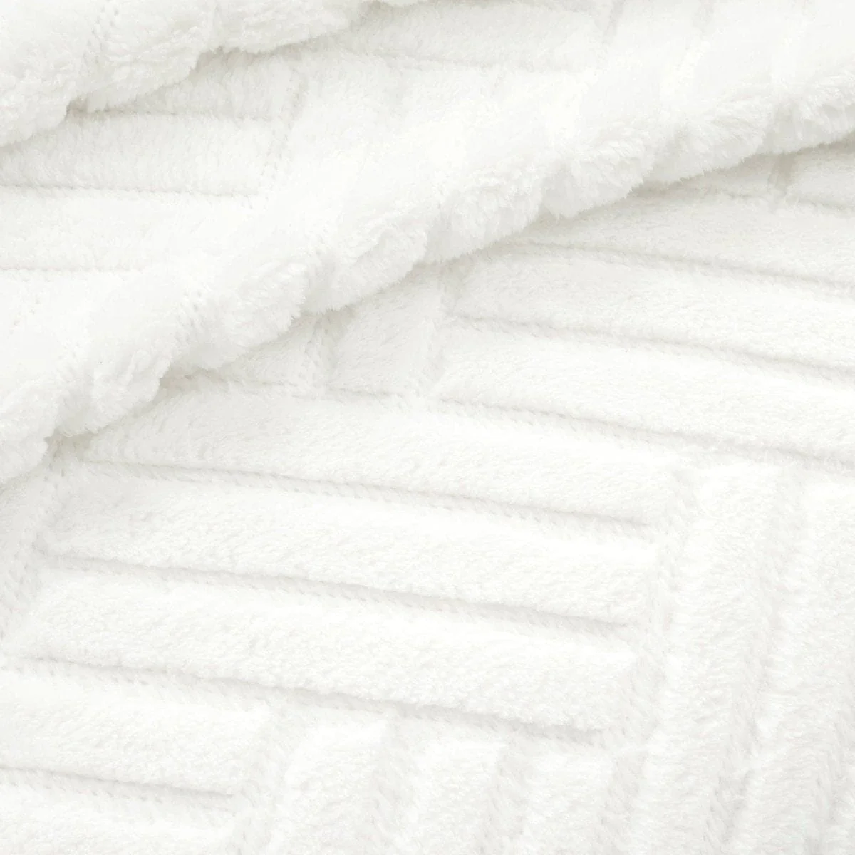 Super Cozy Ultra Soft Sherpa Jacquard Geo Blanket/Bedspread - Image 4