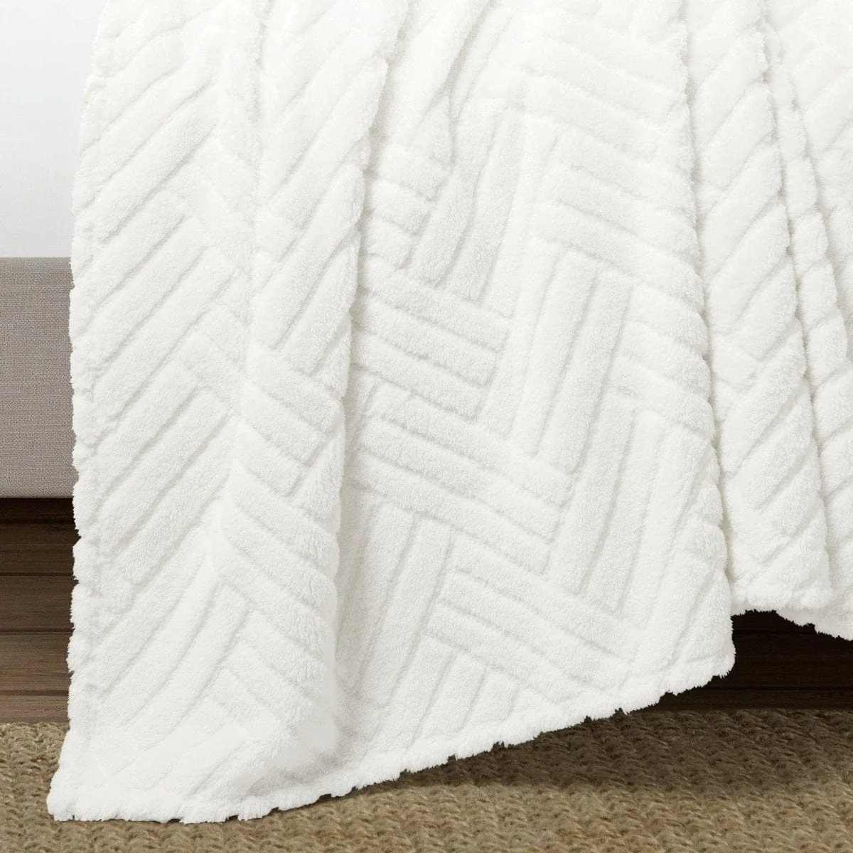 Super Cozy Ultra Soft Sherpa Jacquard Geo Blanket/Bedspread - Image 6