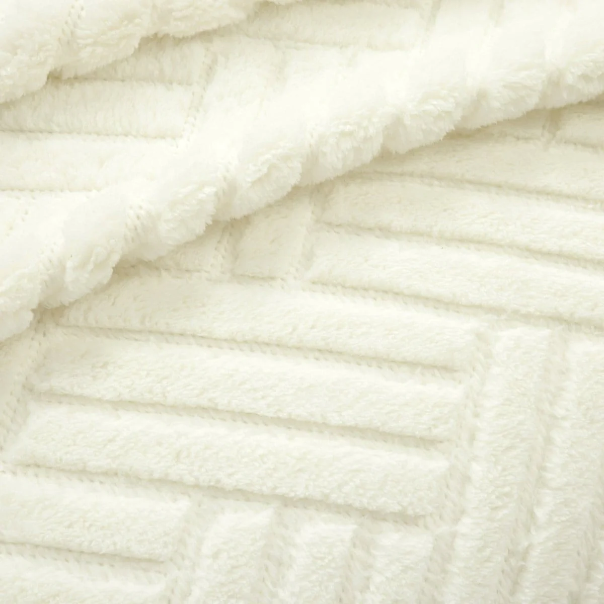 Super Cozy Ultra Soft Sherpa Jacquard Geo Blanket/Bedspread - Image 8
