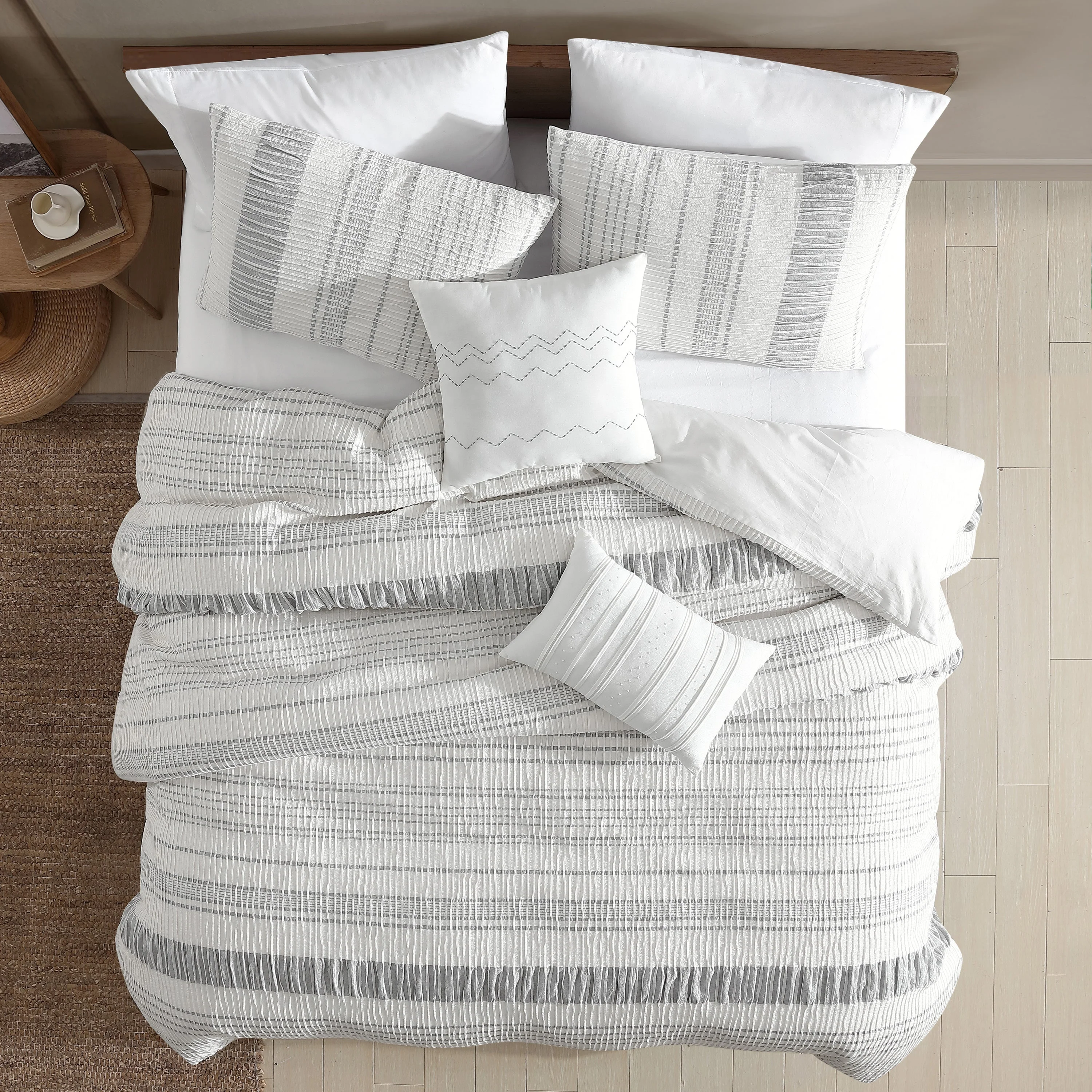 Sutton 6-Piece Ivory Textured Jacquard Comforter Ensemble - Image 2