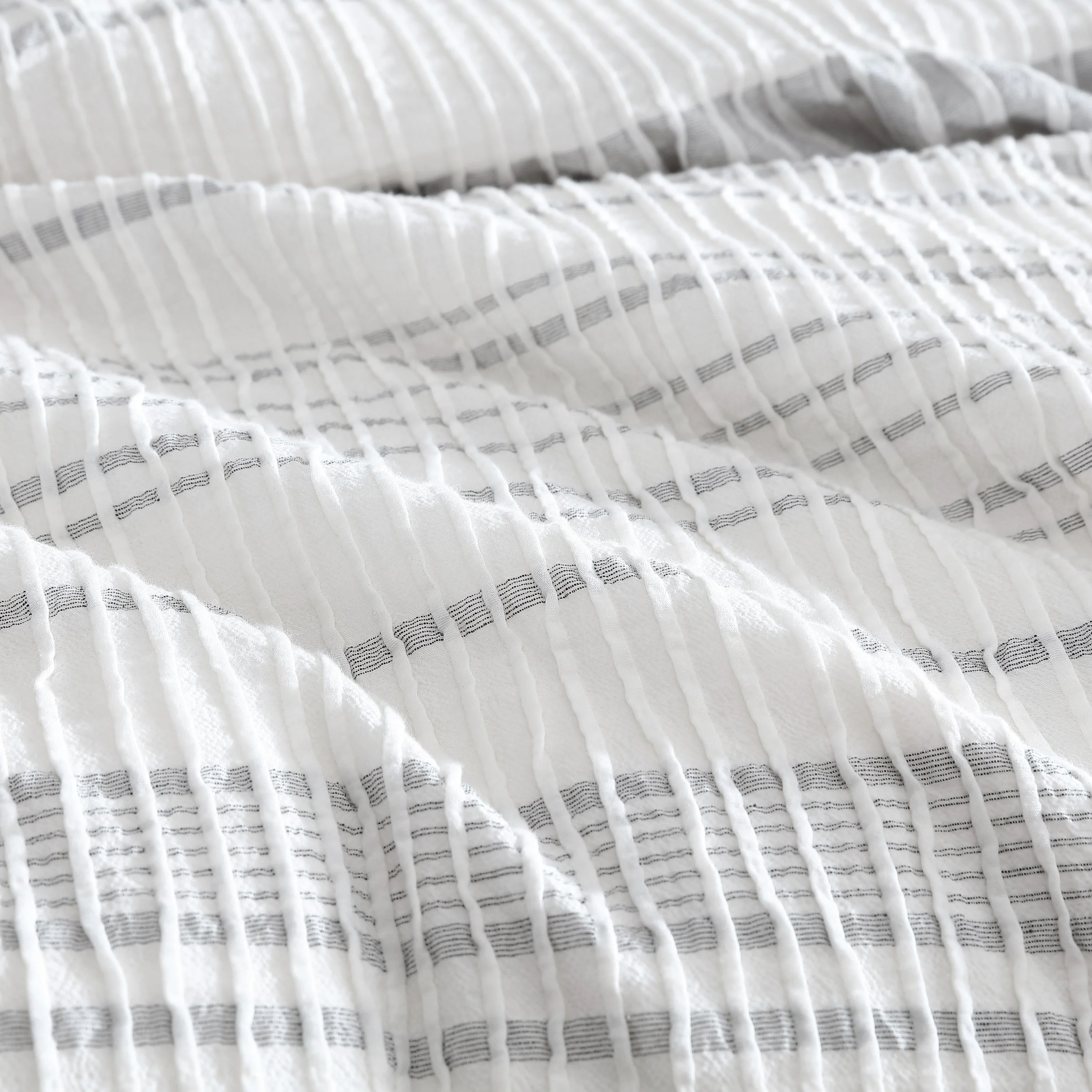 Sutton 6-Piece Ivory Textured Jacquard Comforter Ensemble - Image 4