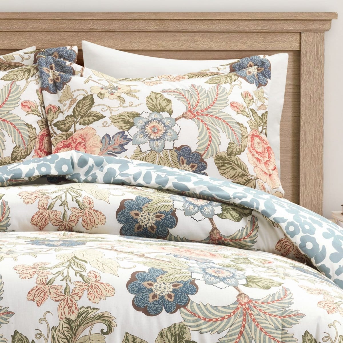 Sydney Floral Comforter 3 Piece Set - Image 2