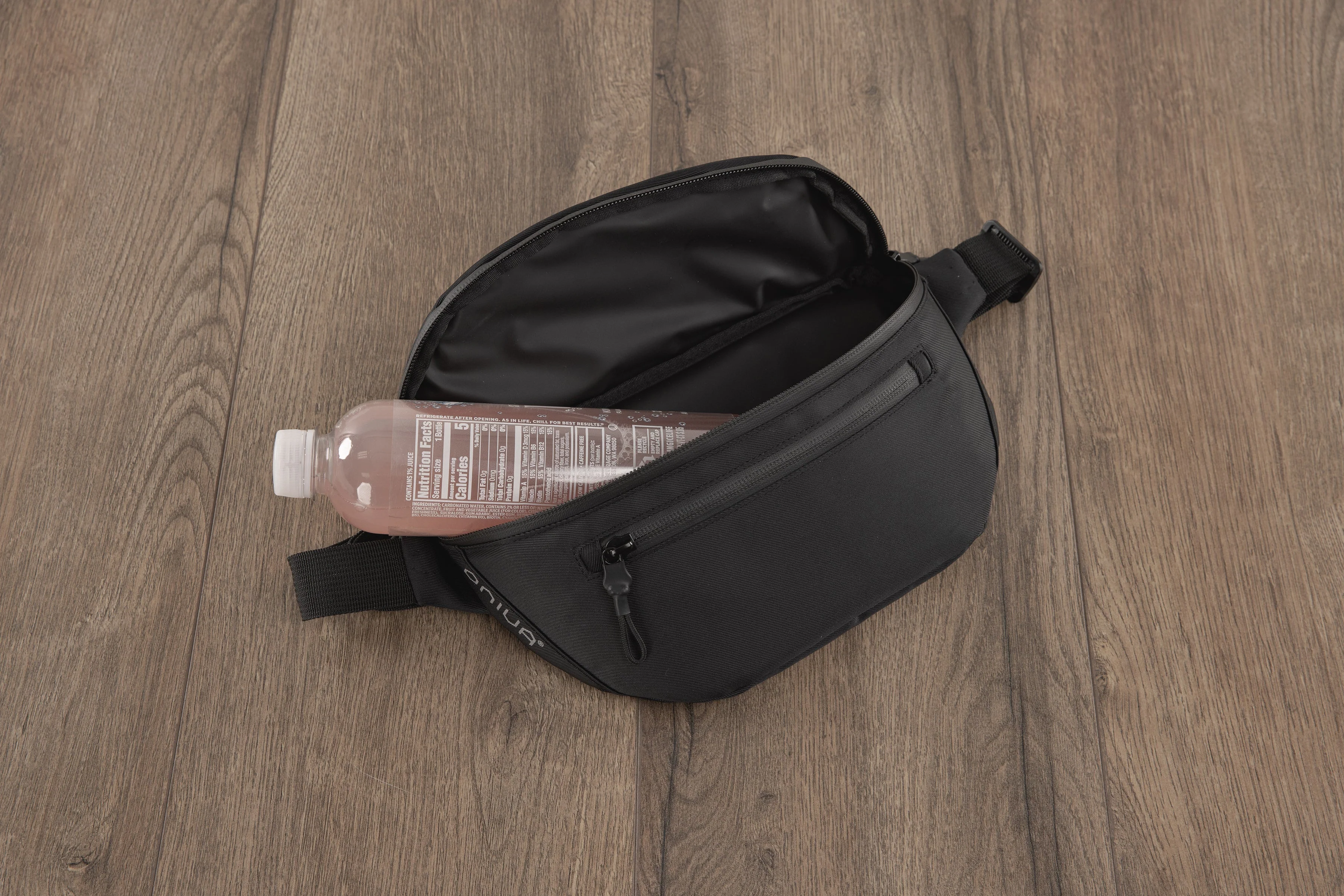 Tarana Insulated Bum Bag - Image 10
