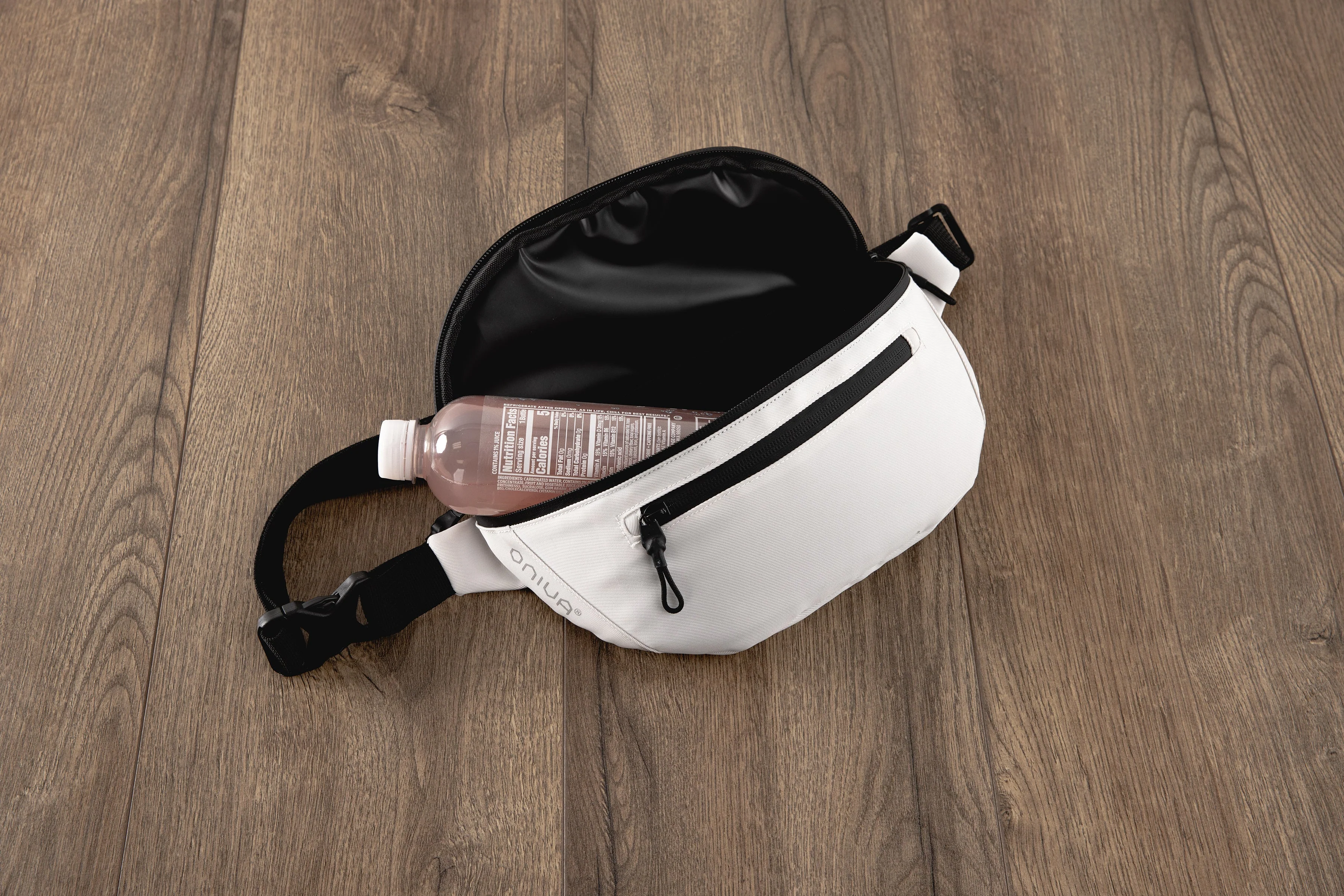 Tarana Insulated Bum Bag - Image 2