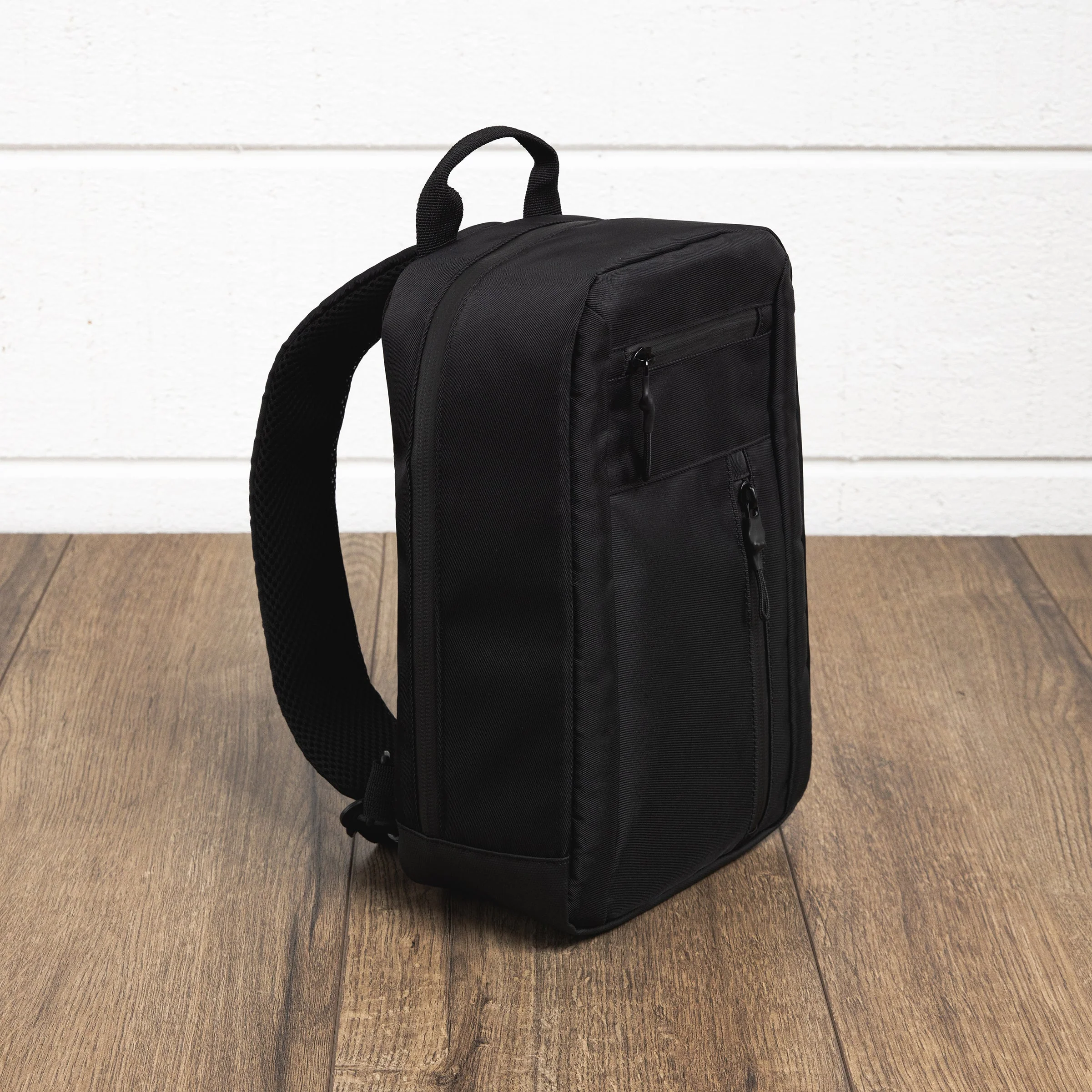 Tarana Insulated Sling Bag - Image 10