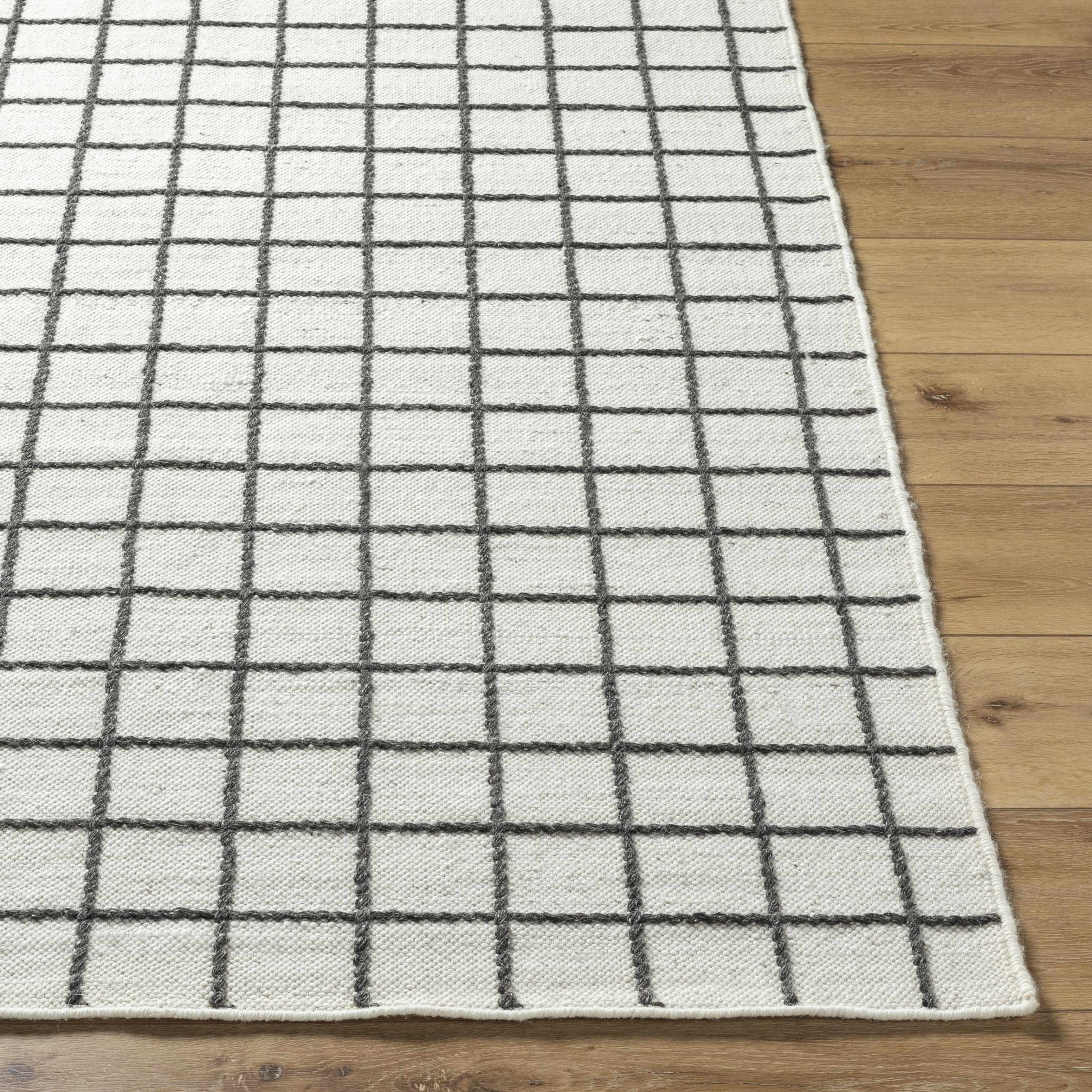 Tauri Area Rug - Image 4