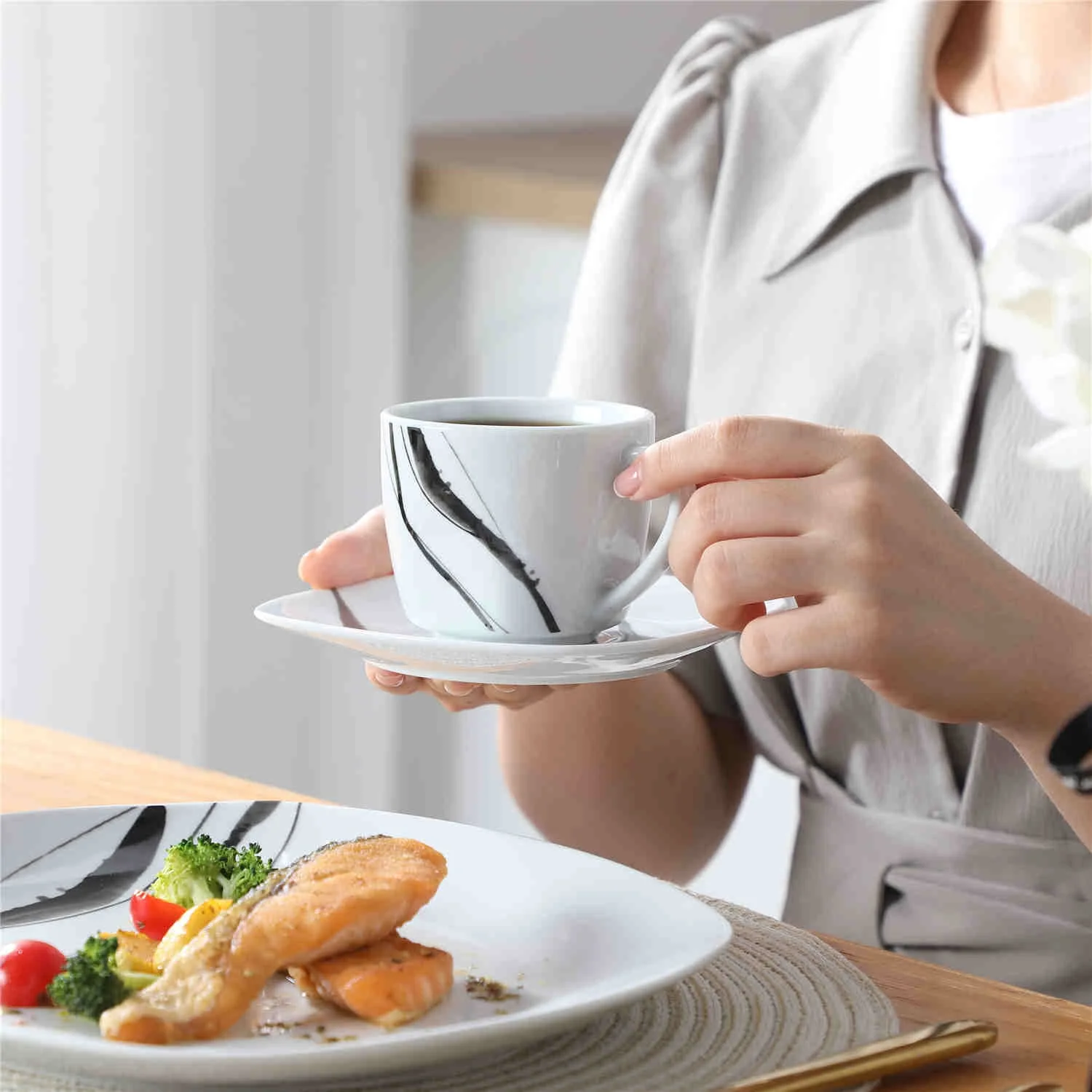 Teresa 30 Piece Dinnerware Set - Image 3
