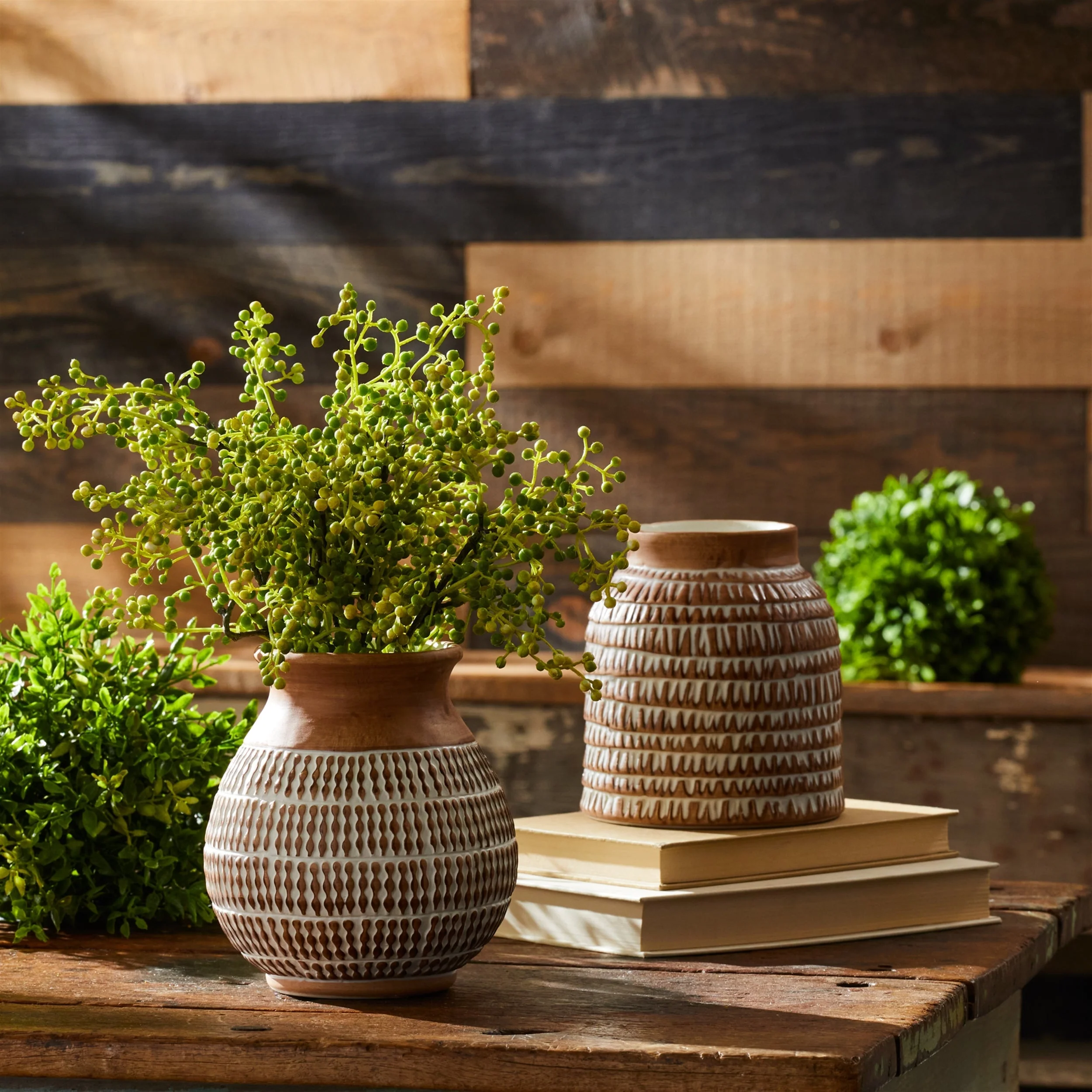 Textured Ceramic Vase (Set of 2) - Image 5