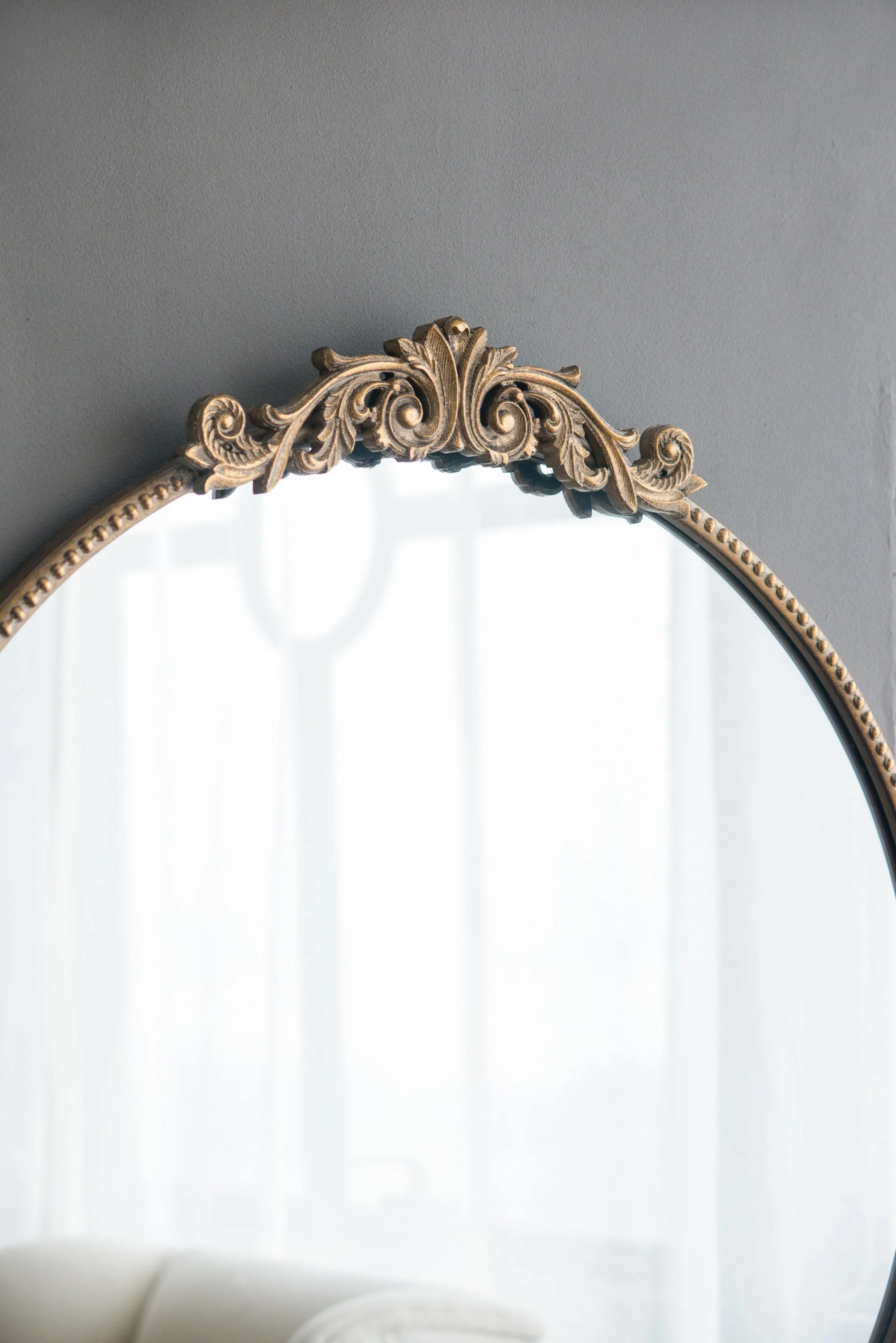 The Aurelia Round Mirror - Image 6