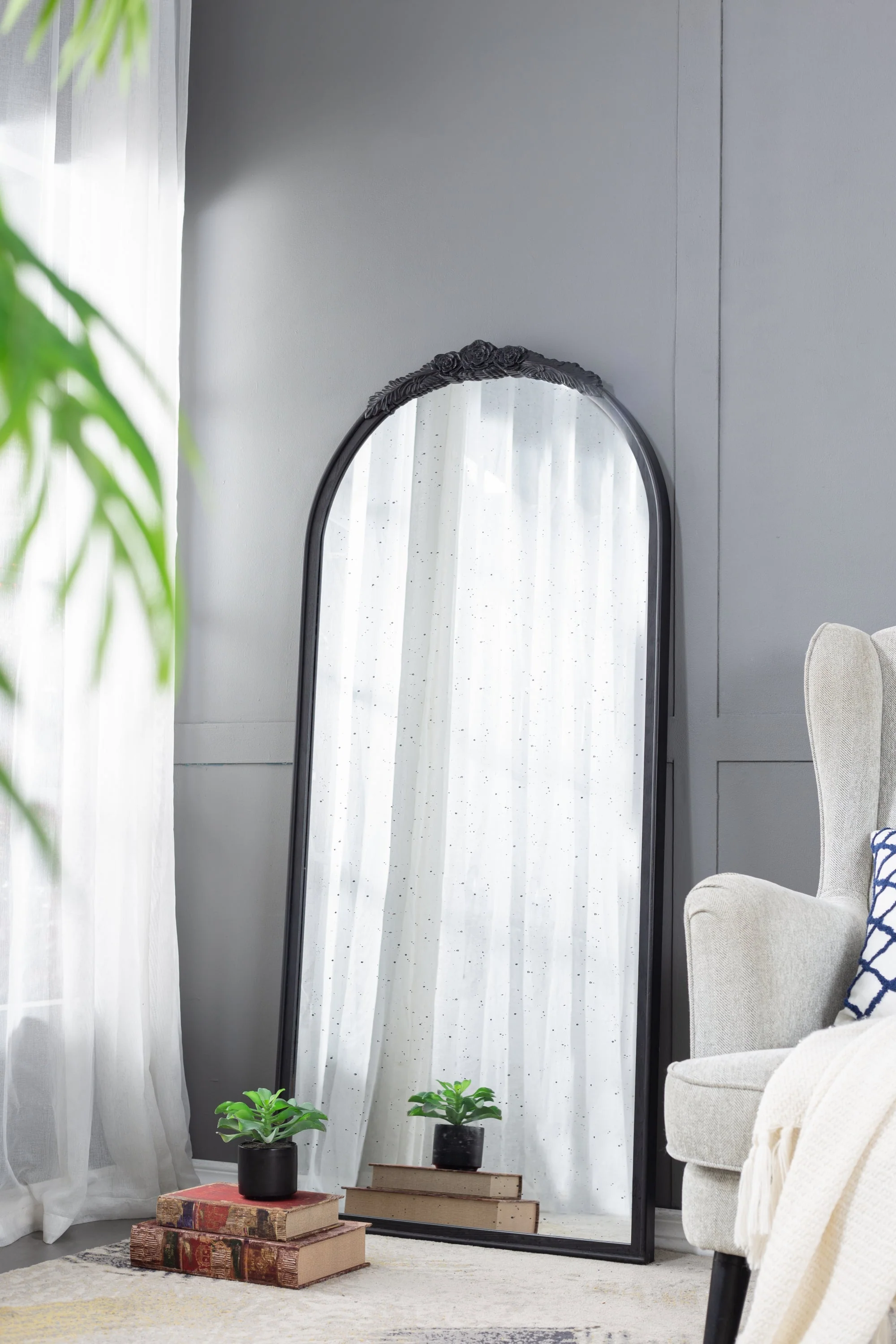 The Roselind™ Arch Mirror - Image 5