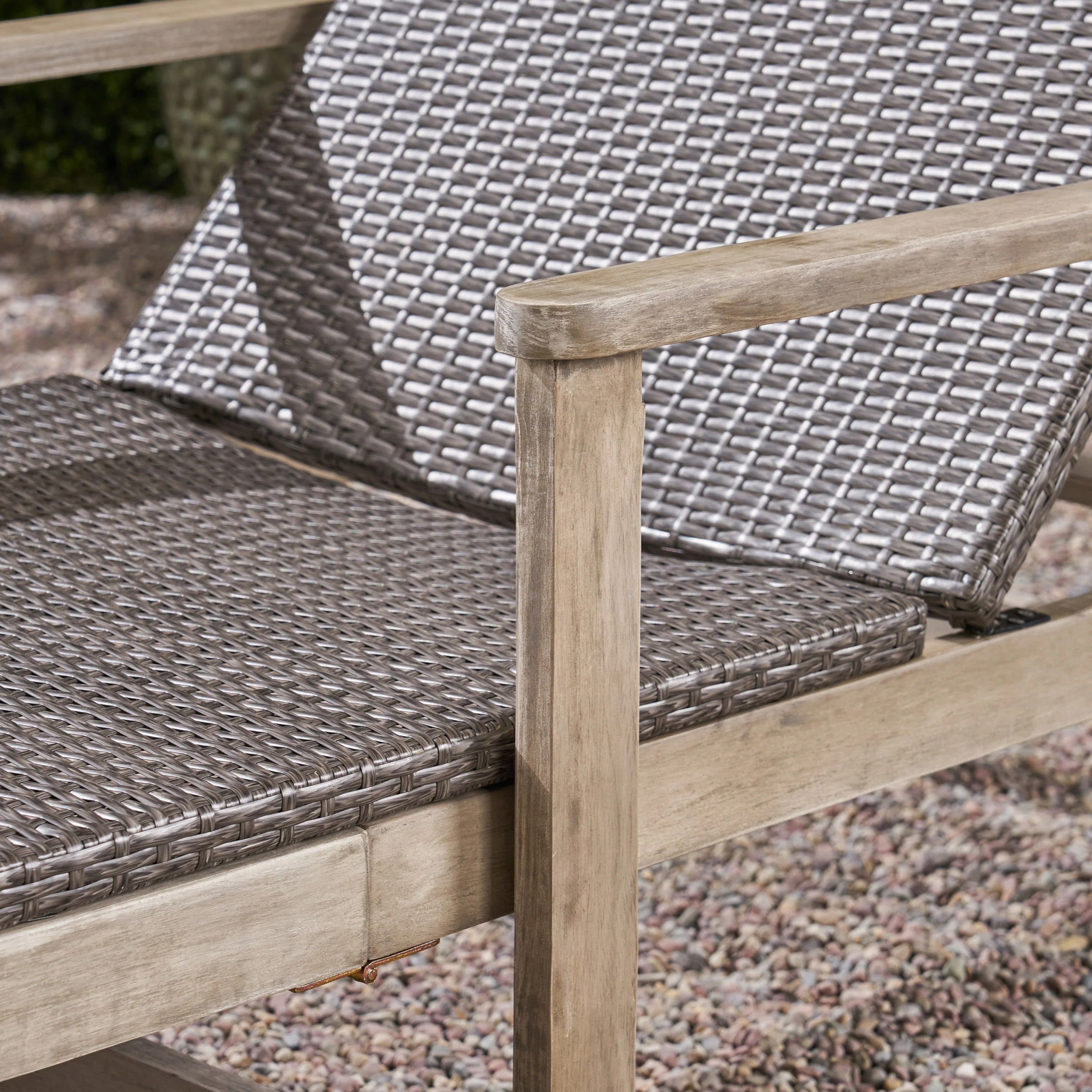 The Solgräns™ Adjustable Acacia Chaise Lounge - Image 4