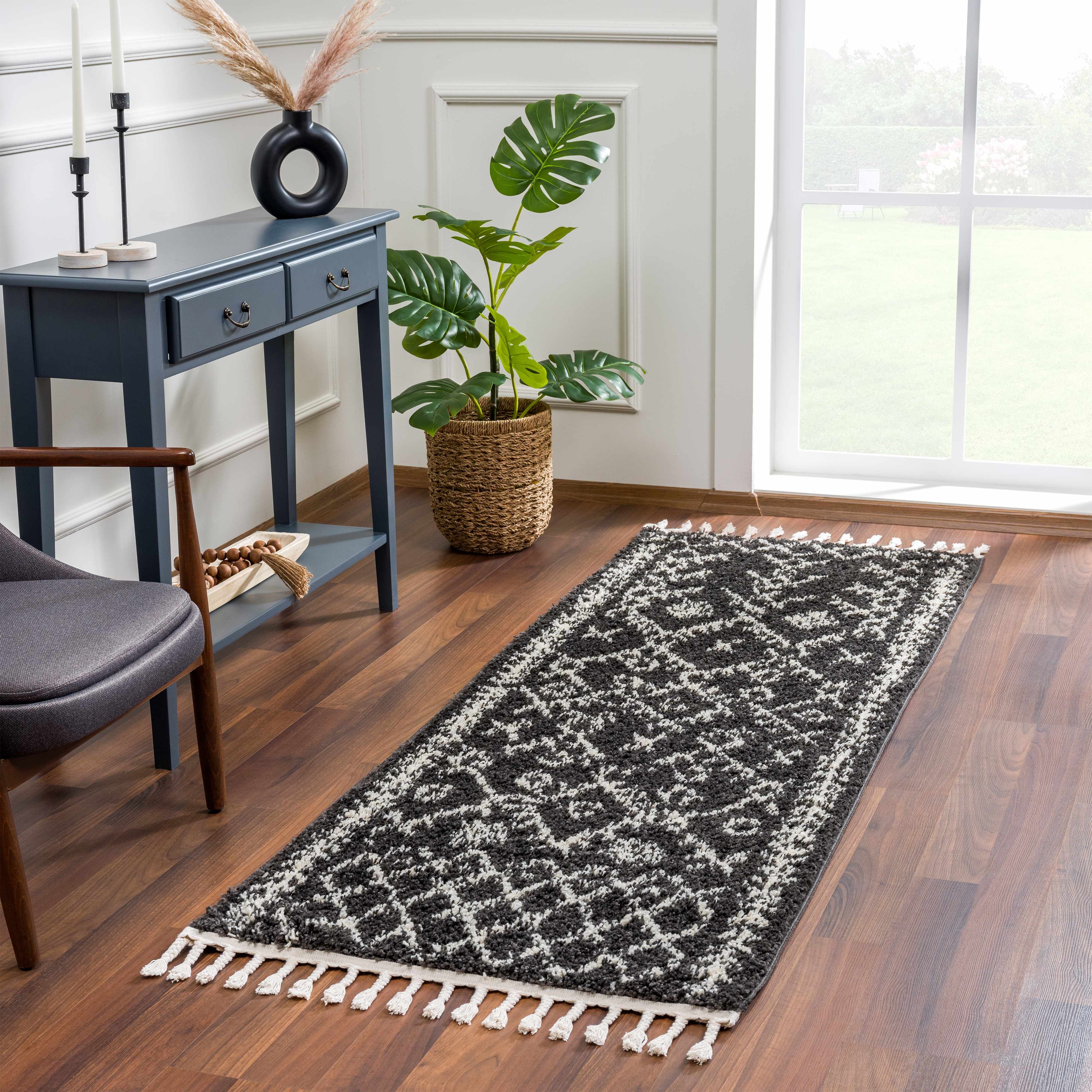 Thetford Black Berber Shag Rug - Clearance - Image 10