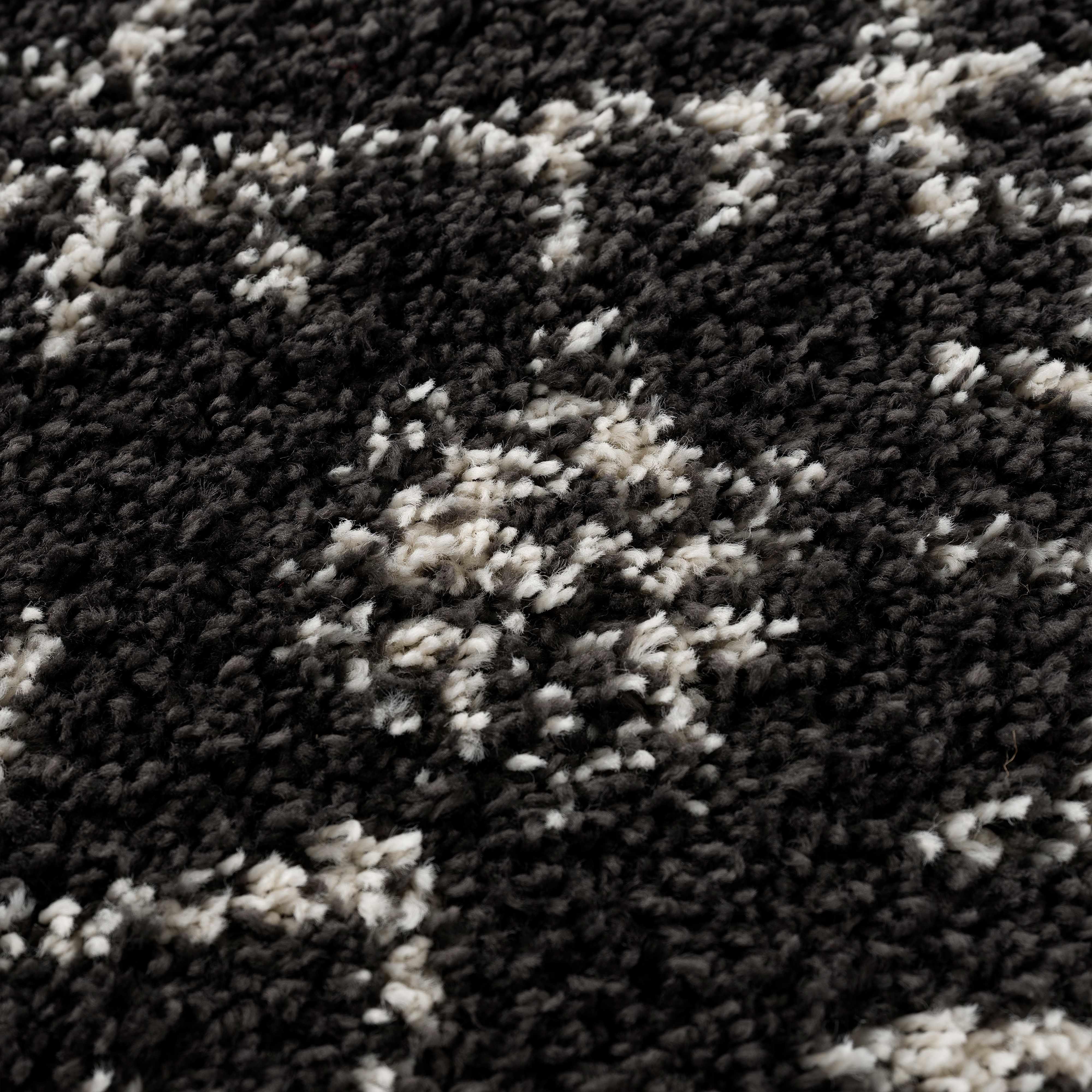 Thetford Black Berber Shag Rug - Clearance - Image 19